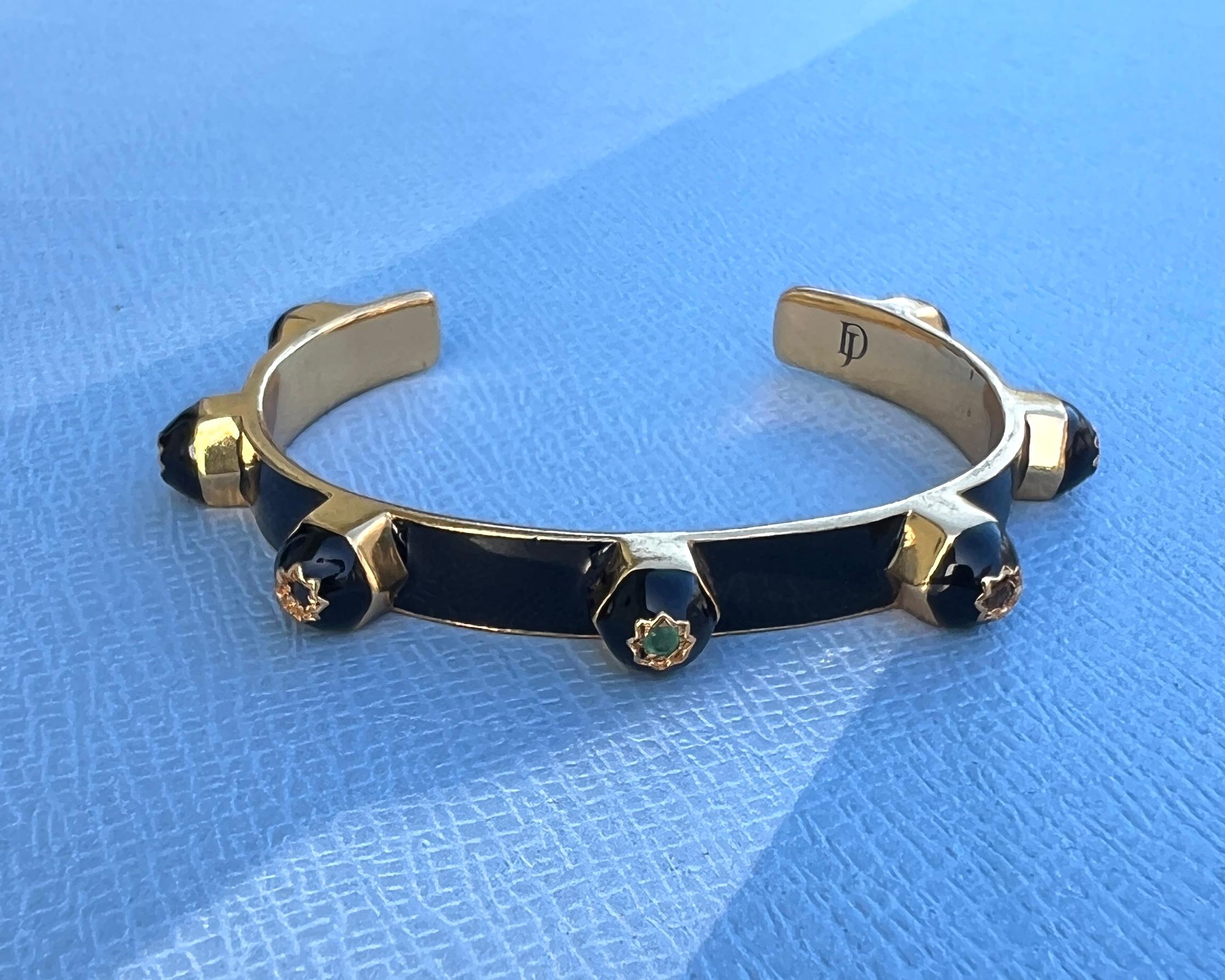 Bracelet manchette Chakra en émail noir en vente 4