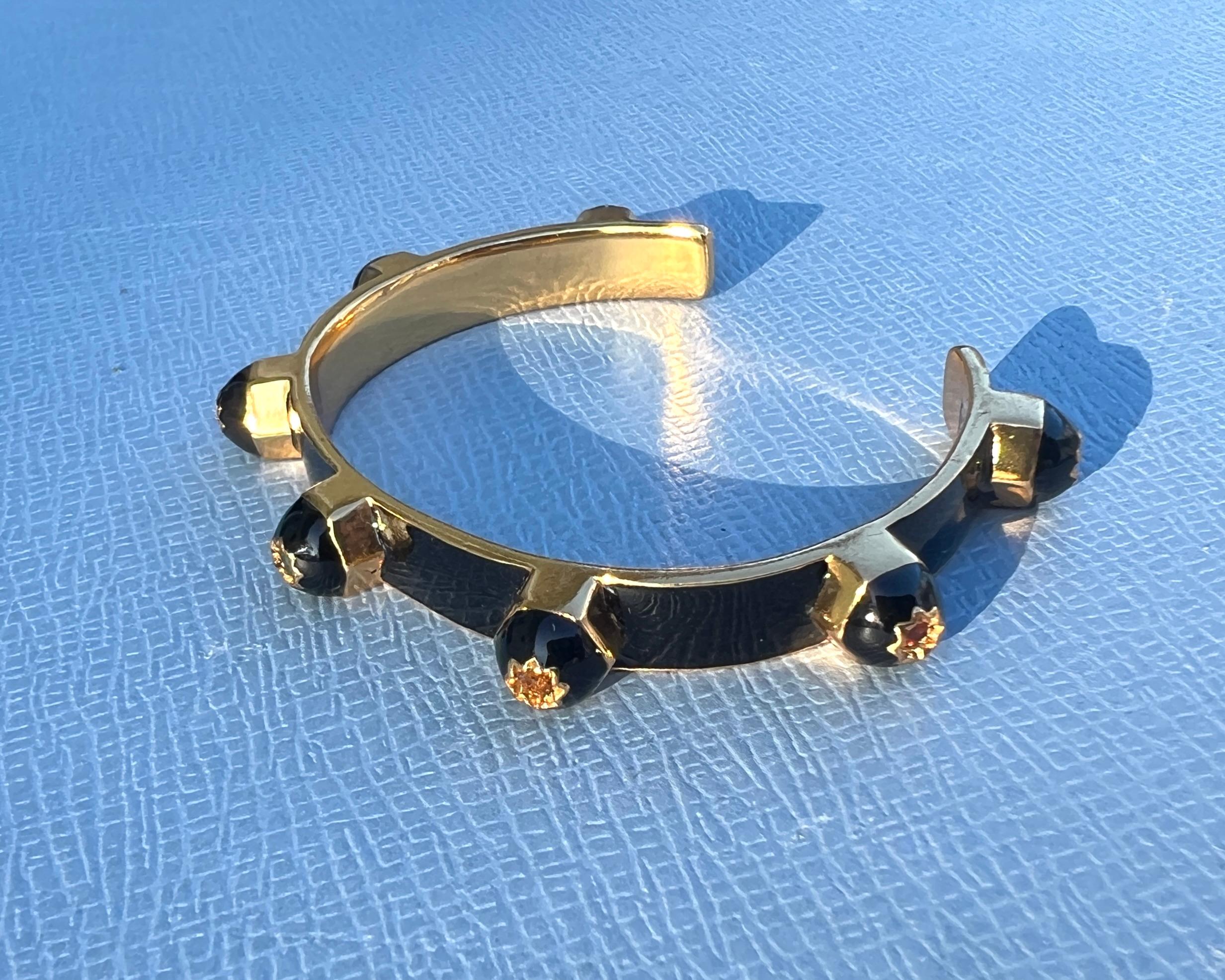 Bracelet manchette Chakra en émail noir Pour femmes en vente