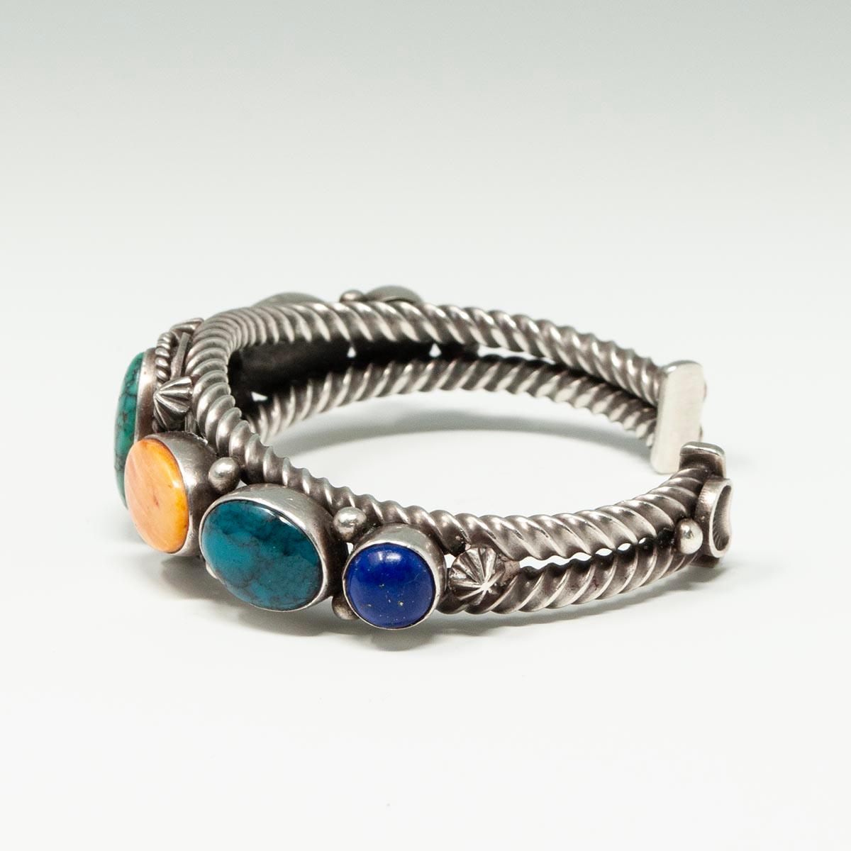 Pulsera brazalete del artista navajo Aaron Toadlena Artesano en venta