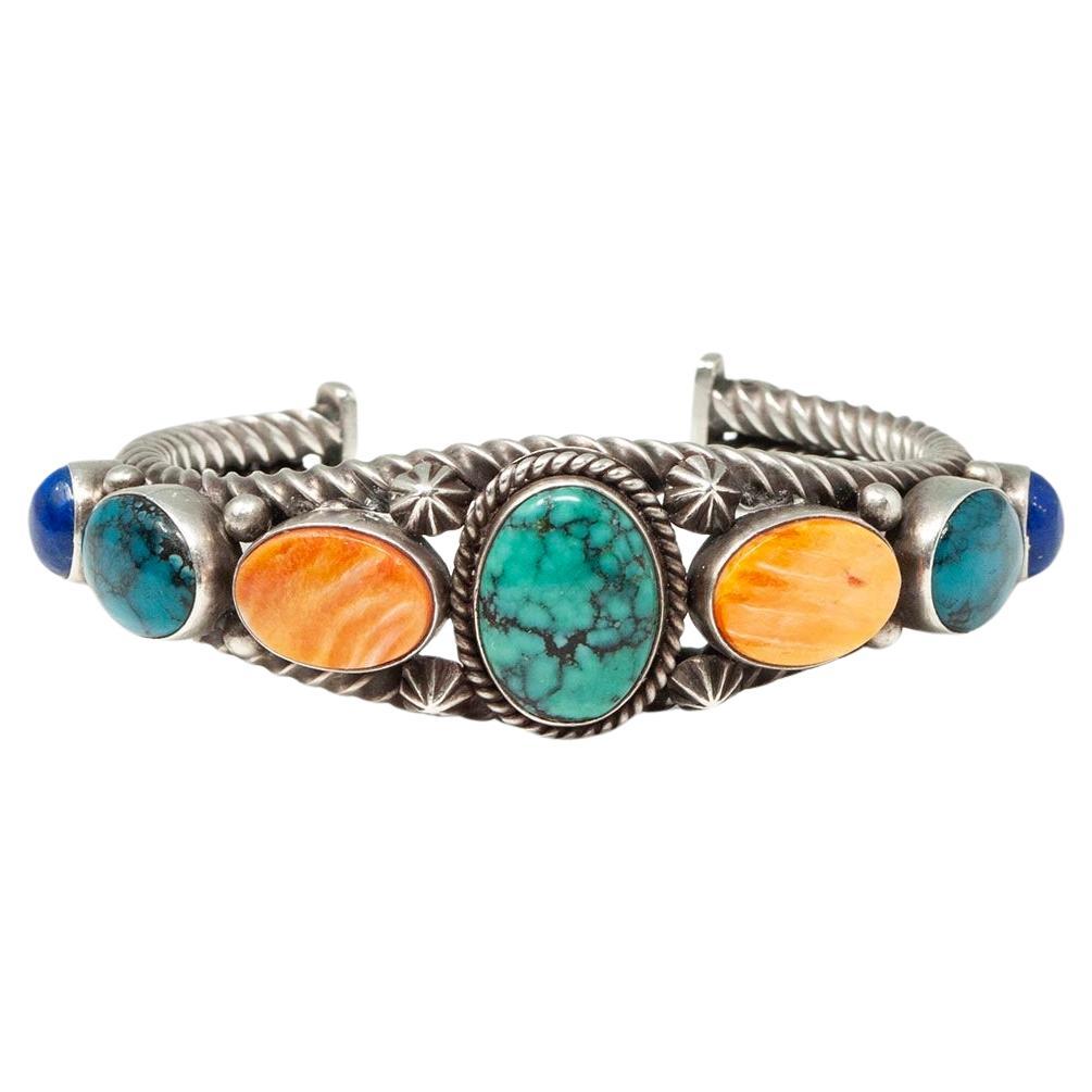 Pulsera brazalete del artista navajo Aaron Toadlena en venta