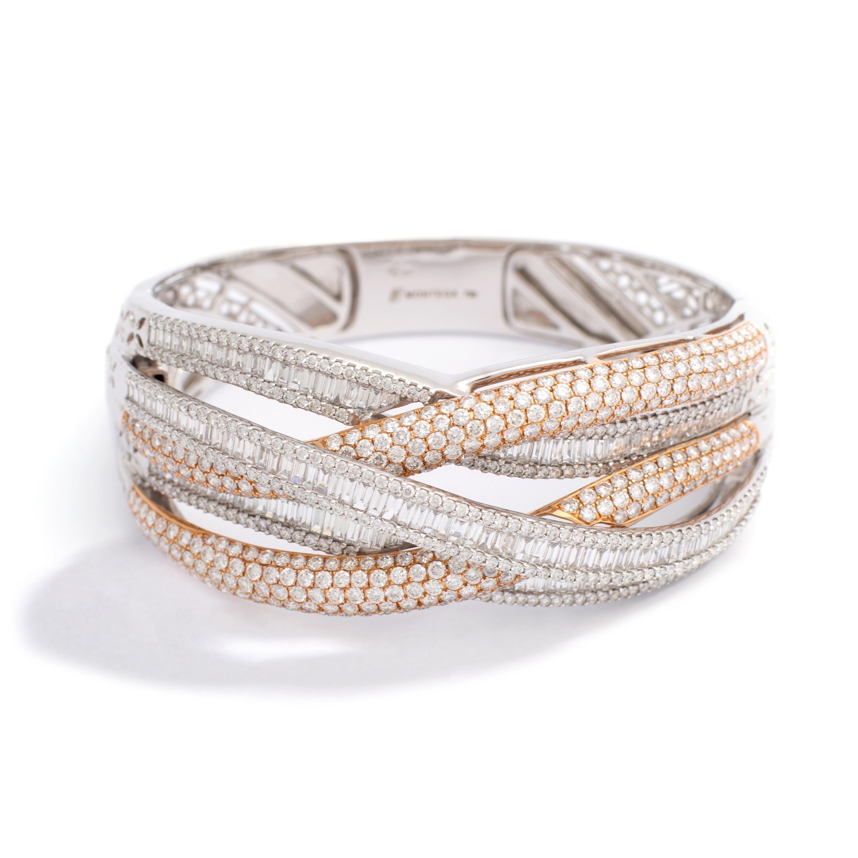 White gold 18k Bracelet set by 329 Diamonds 7.65 carats 210 baguettes Diamonds 5.05 carats.
