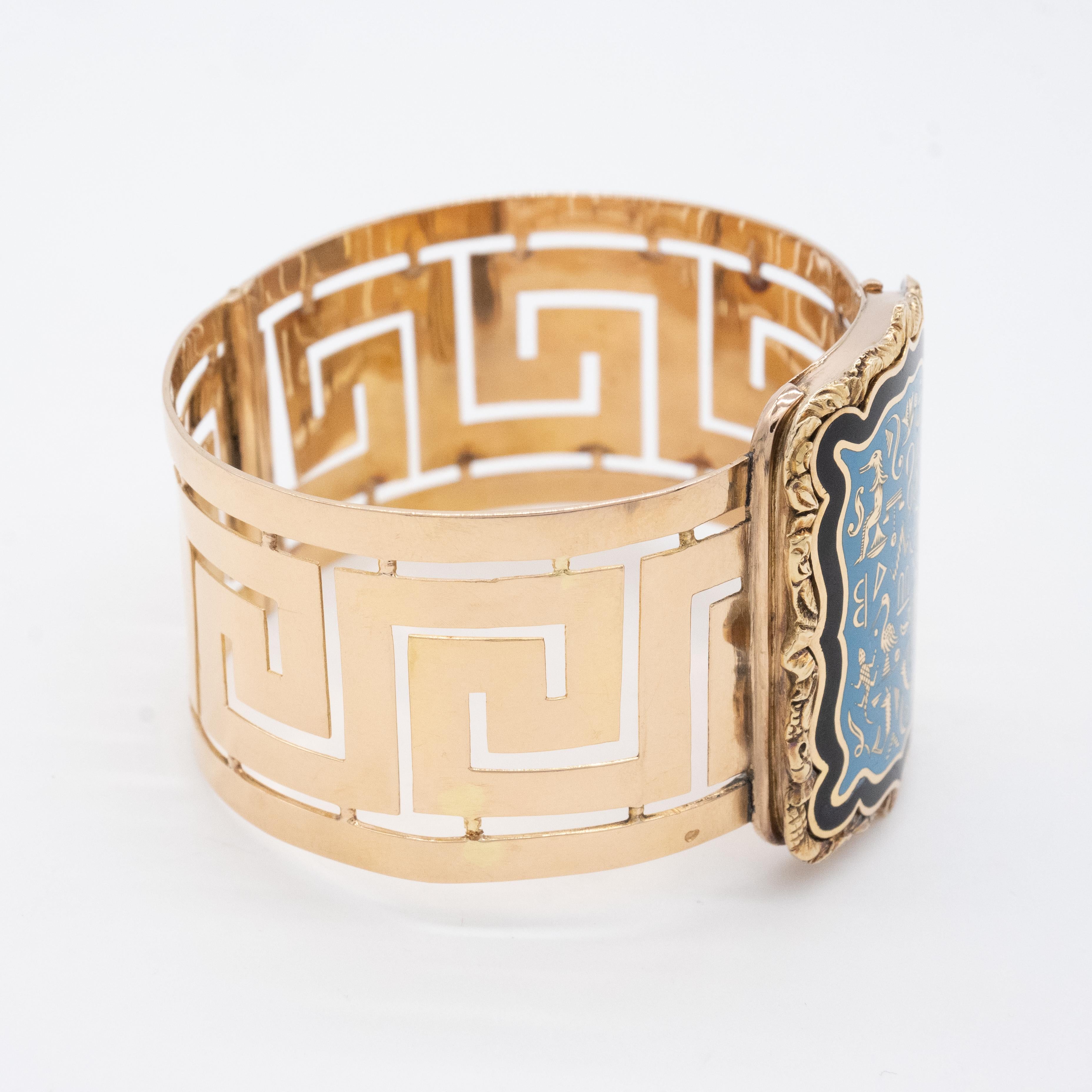Cuff Bracelet, Enamelled Hieroglyphs, 18-carat gold In Excellent Condition For Sale In Vannes, FR
