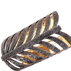 Brazalete de rejilla con diamantes engastados
