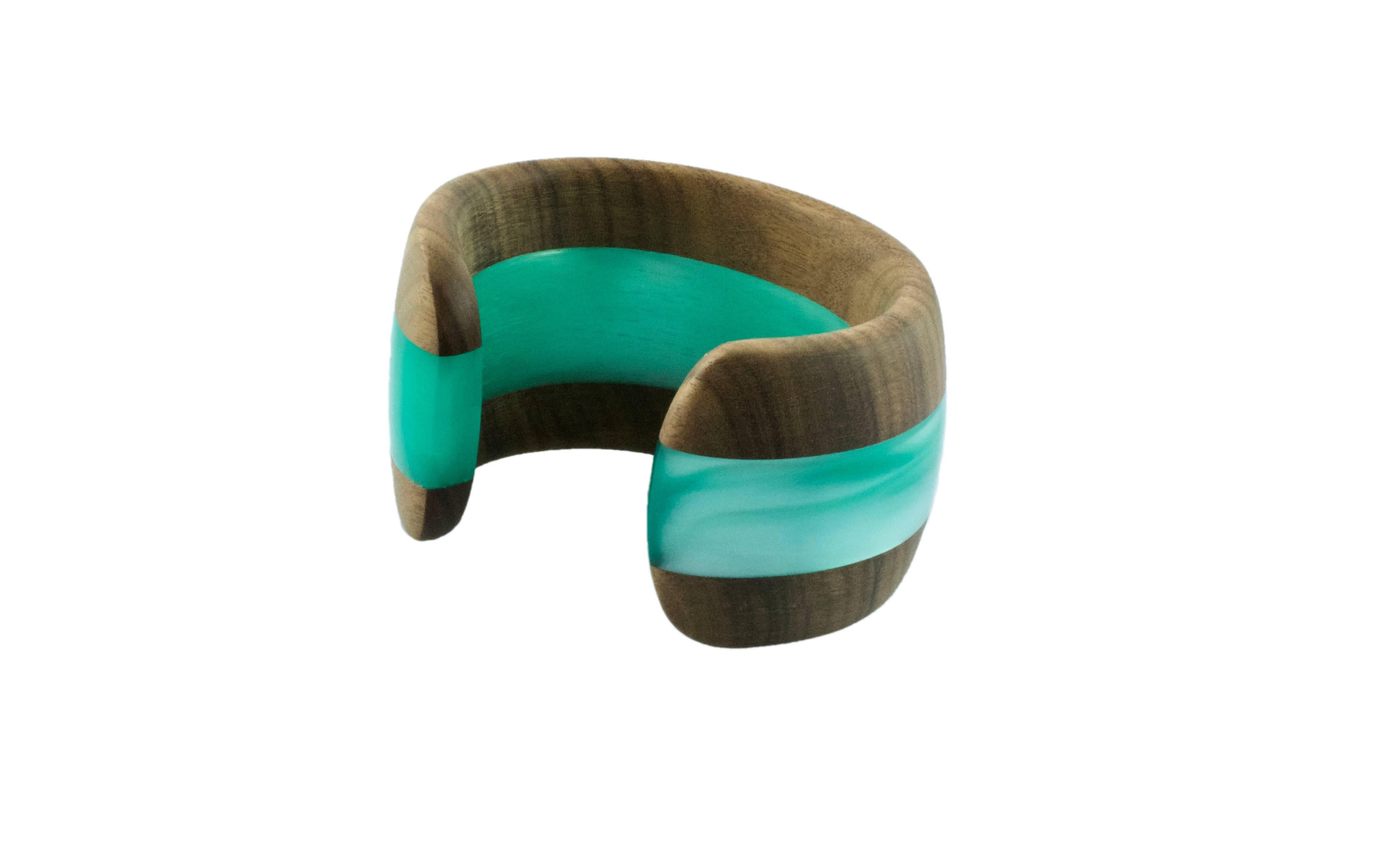 Cuff Bracelet in Wood and Pearly Light Blue Methacrylate In New Condition In Milano, IT