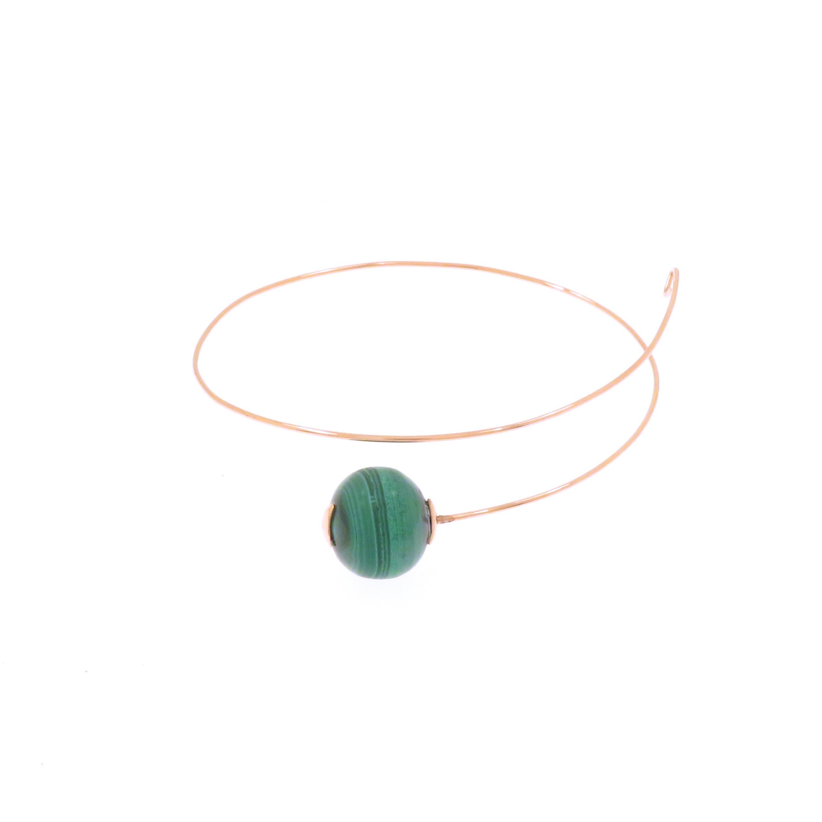 Beautiful cuff bracelet crafted in 9 karat rose gold featuring 1 bead cut malachite. The inner size is 56x54 mm / 2.204x2.125 inches. Marked with the Italian gold mark 375 and Botta Gioielli brand mark 716MI.

Handcrafted in: 9 karat rose gold.
1