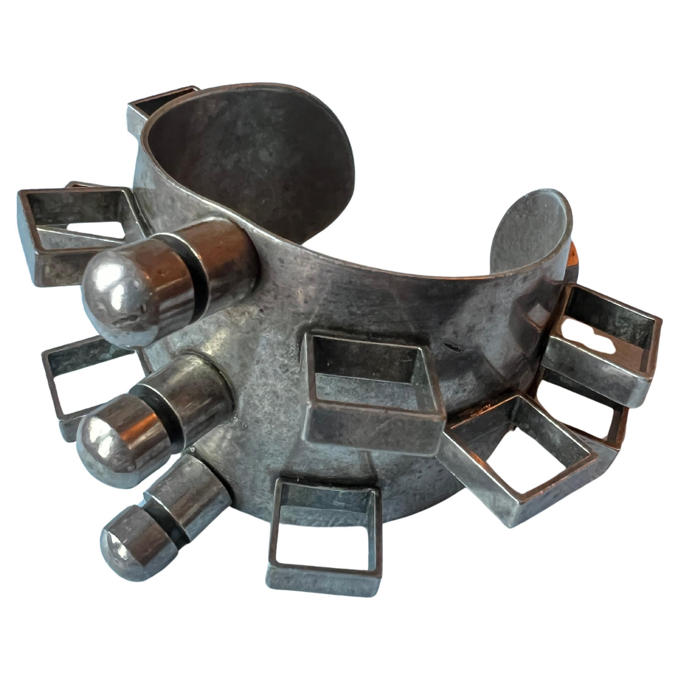 Brazalete Brutalista Moderno en Nuevo estado para la venta en Los Angeles, CA