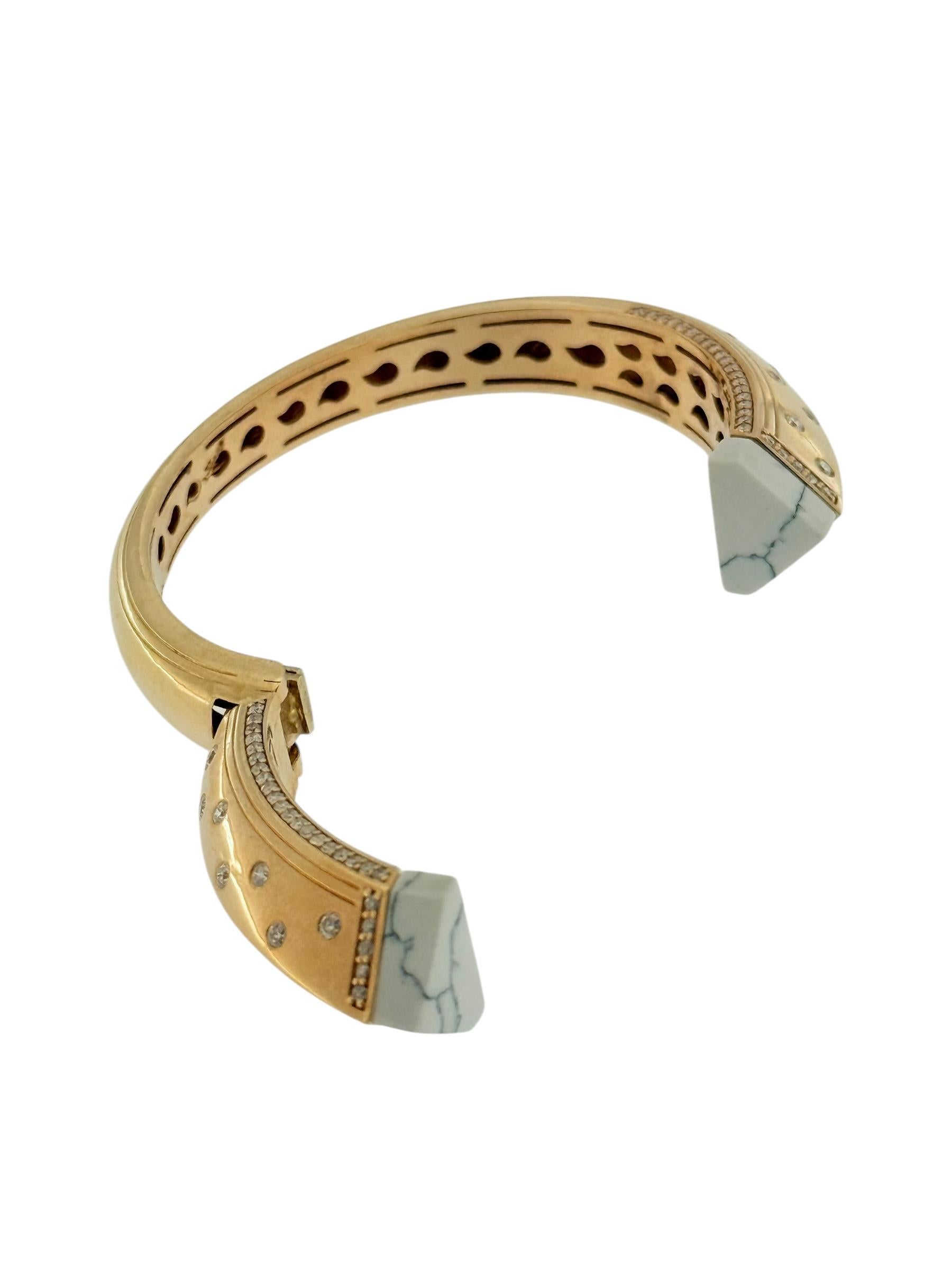 Contemporaneo Bracciale in oro rosa e bianco con pietre bianche e diamanti in vendita