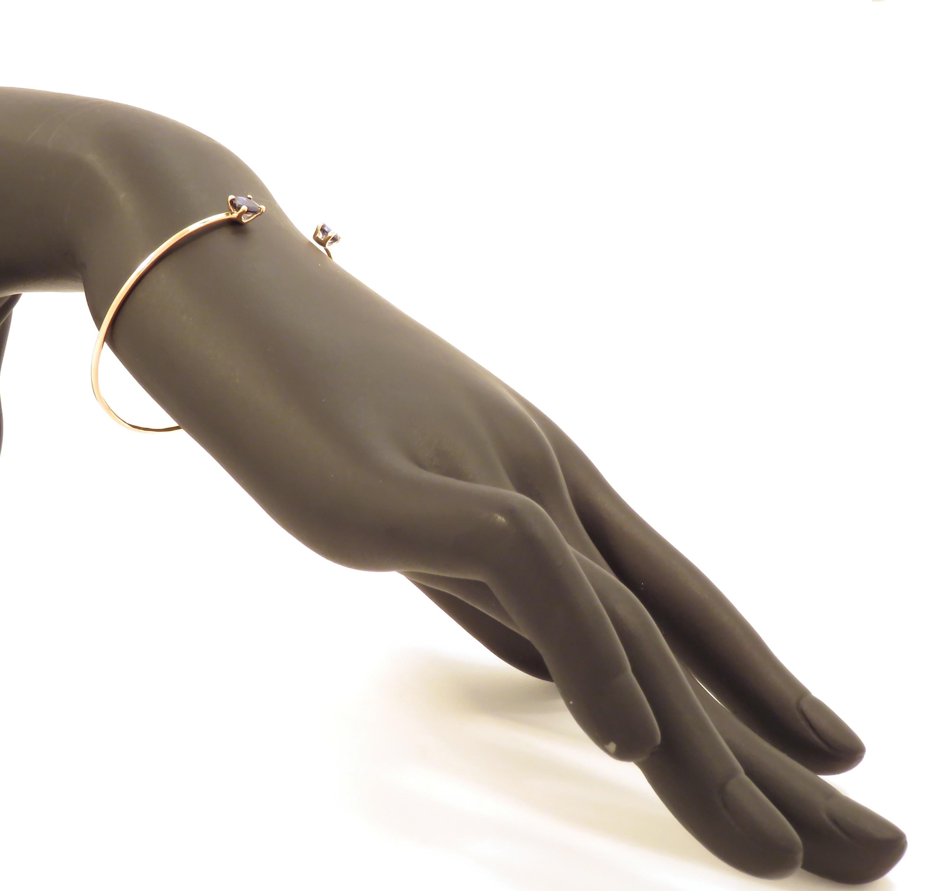 Contemporary Cuff Bracelet Sapphires 9 Karat Rose Gold Handcrafted in Italy For Sale