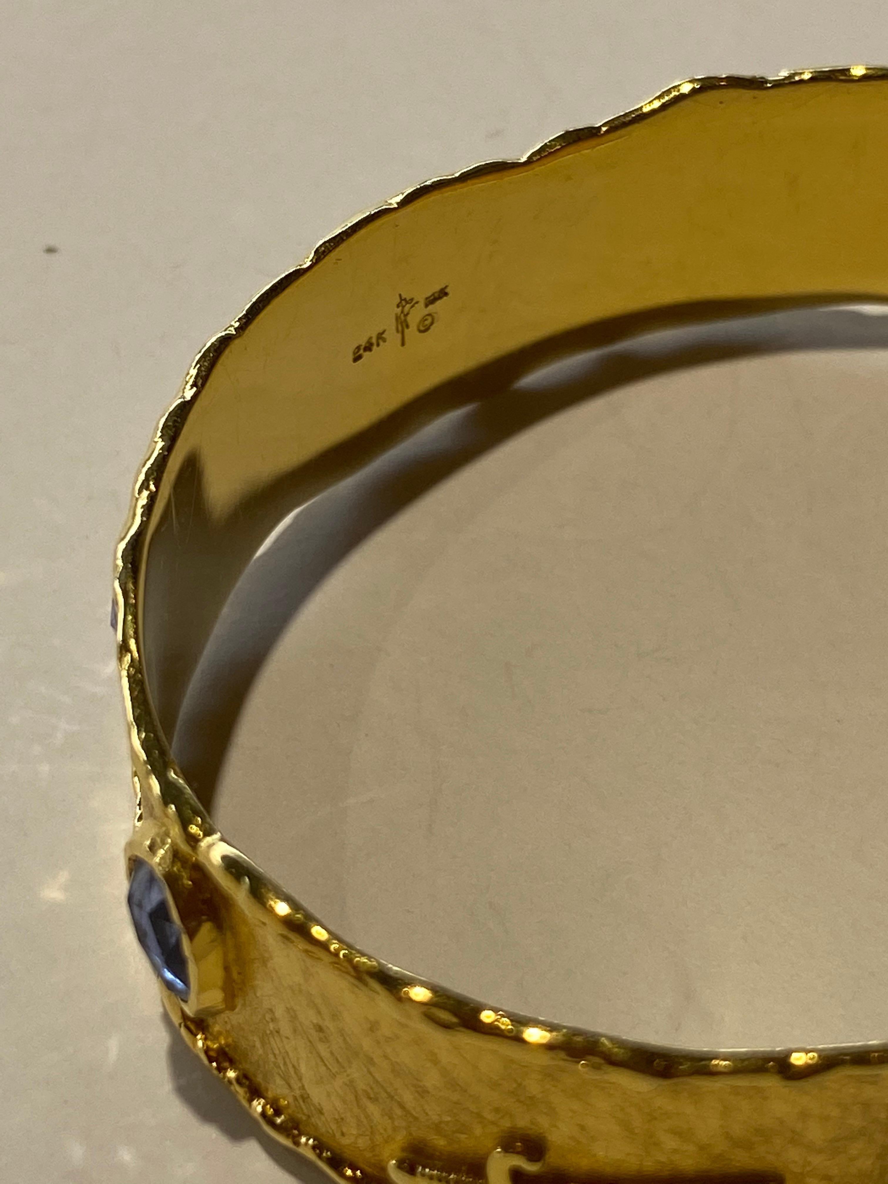 Victor Velyan 24K Gold Blue Sapphire Cuff In New Condition For Sale In Jackson, WY