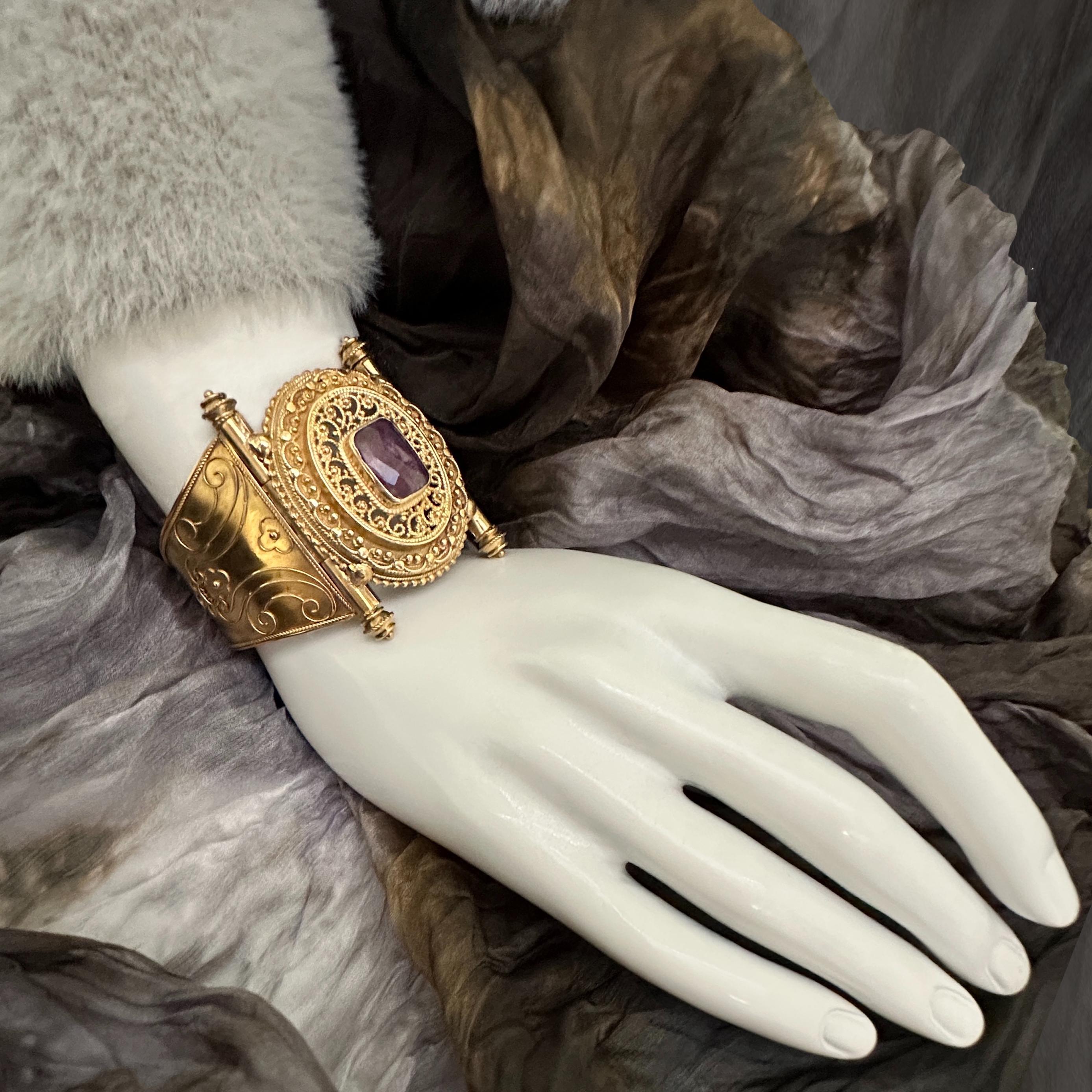 Cuff Bracelet with Columns & Ruby Filigree Centerpiece in 18K / 14K Gold For Sale 4