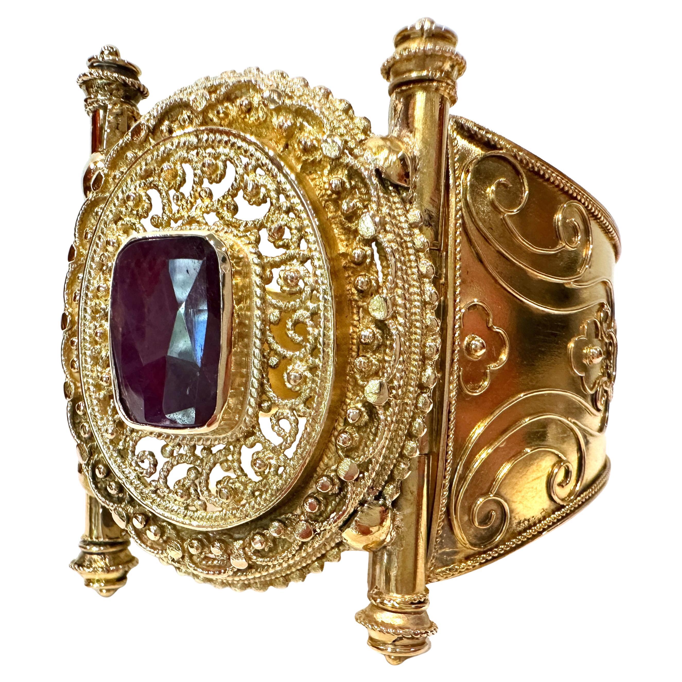 Cuff Bracelet with Columns & Ruby Filigree Centerpiece in 18K / 14K Gold For Sale