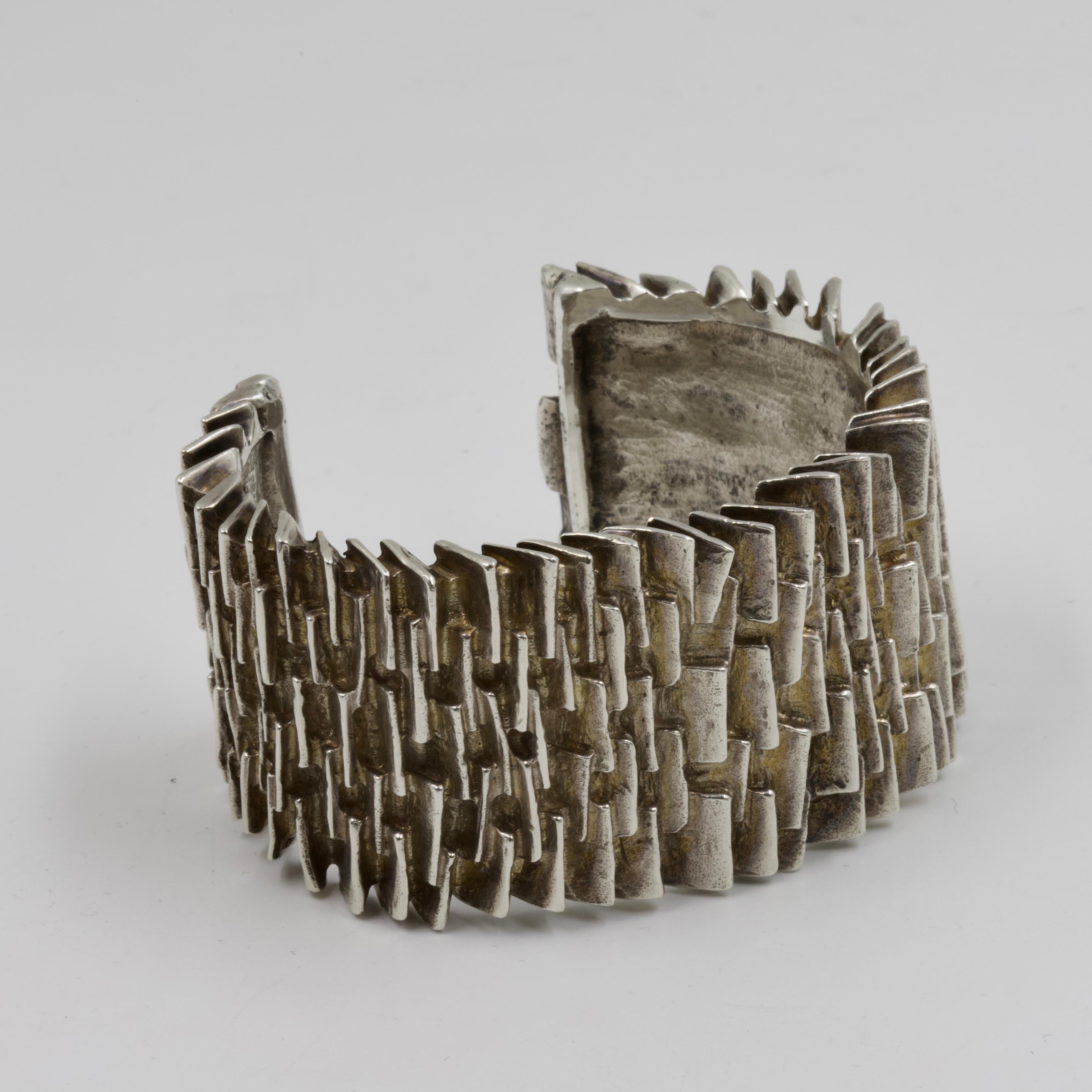 Cuff by Arthur Luis Piza  In Good Condition For Sale In Paris, IDF