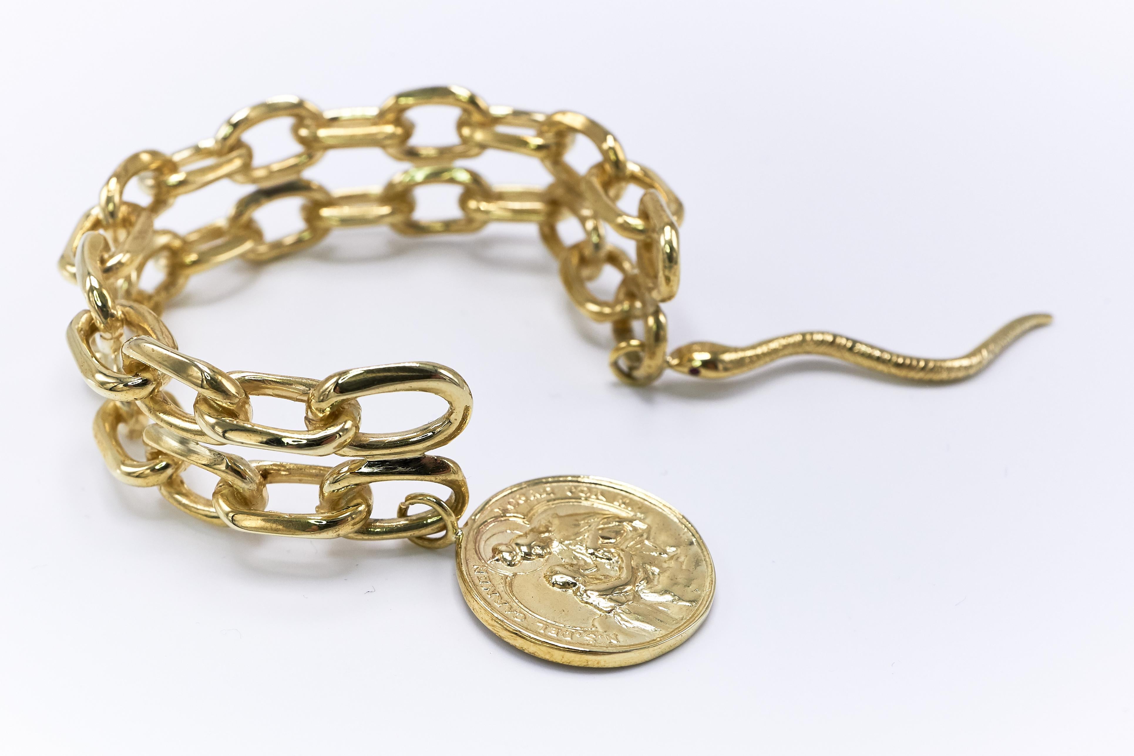 Manschetten-Ketten-Armband Medaille Schlange Rubin im Zustand „Neu“ im Angebot in Los Angeles, CA