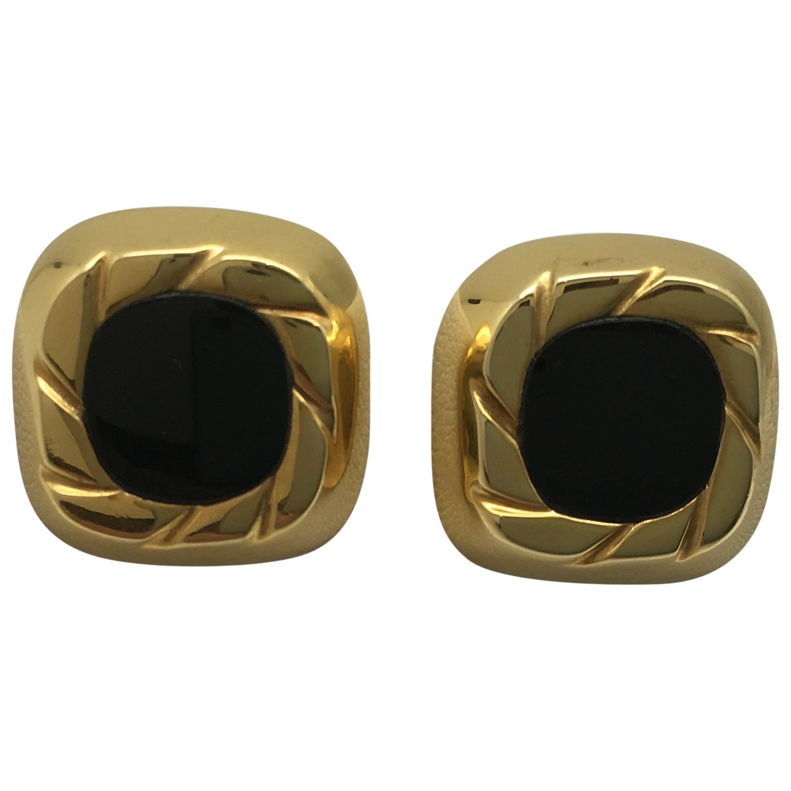 Cuff Links 18 Karat Yellow Gold and Black Onyx For Sale