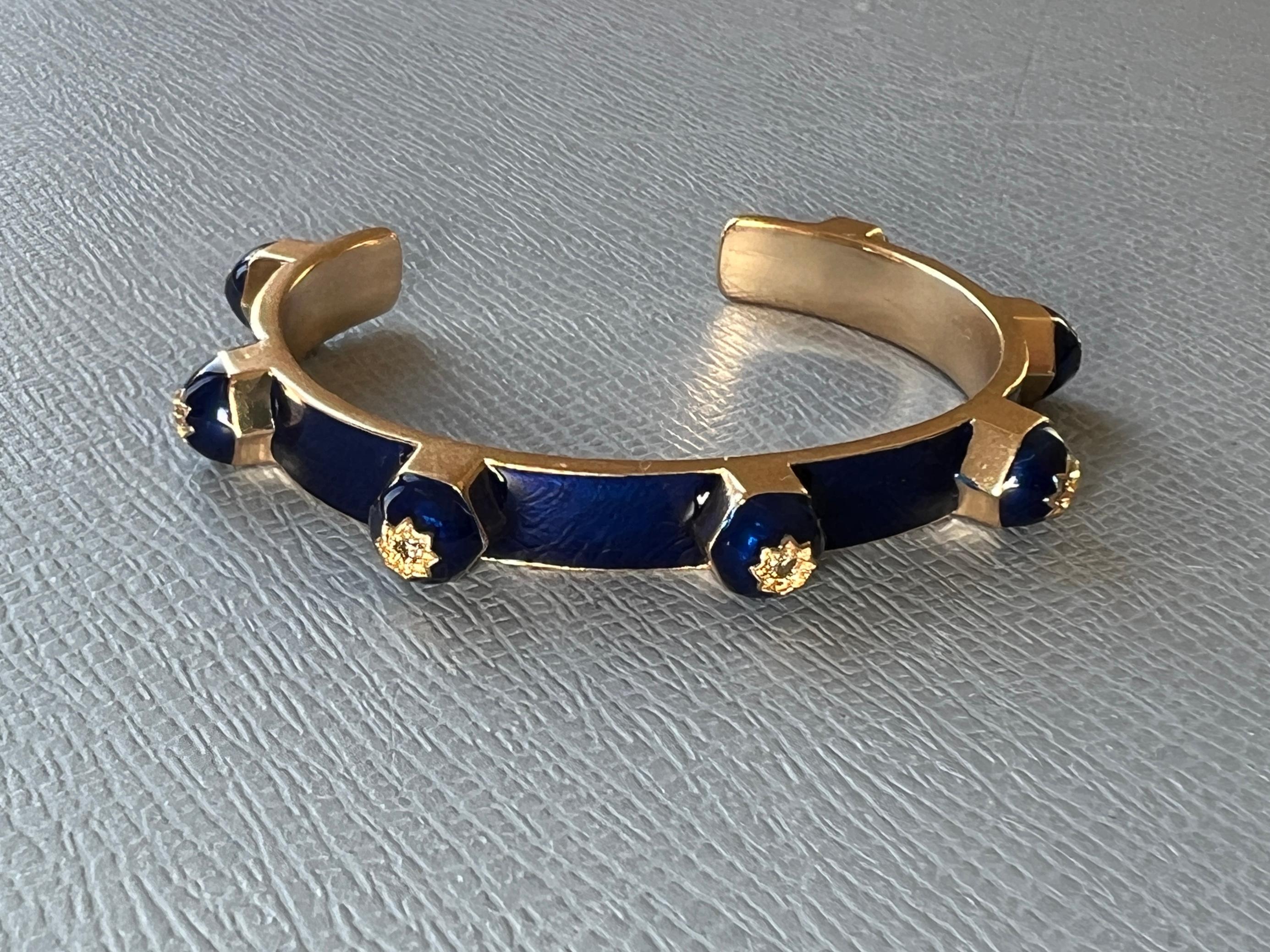 Whiting Diamonds Bracciale con borchie in stile vittoriano Smalto blu In condizioni Nuovo in vendita a Los Angeles, CA