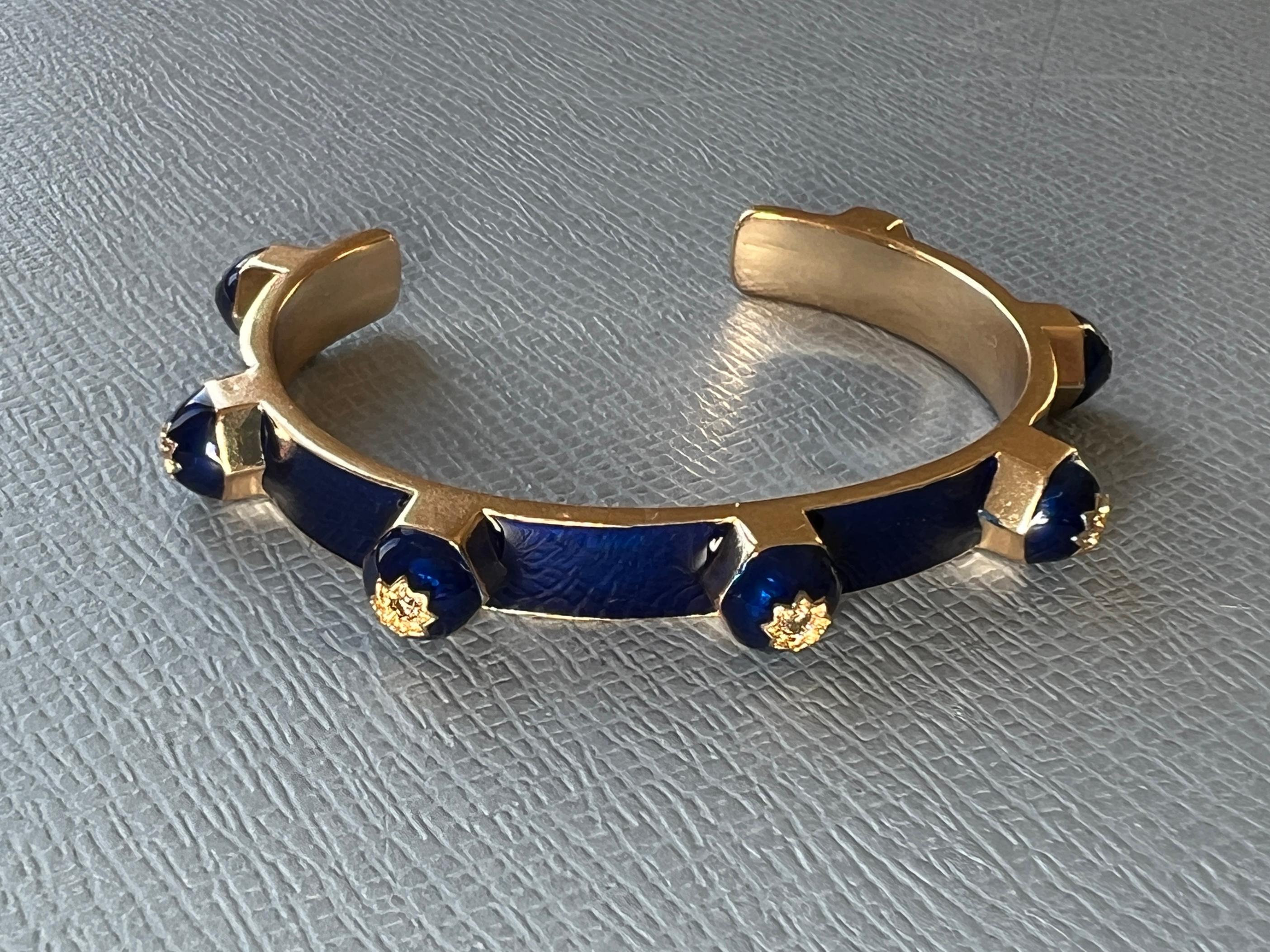 Donna Whiting Diamonds Bracciale con borchie in stile vittoriano Smalto blu in vendita