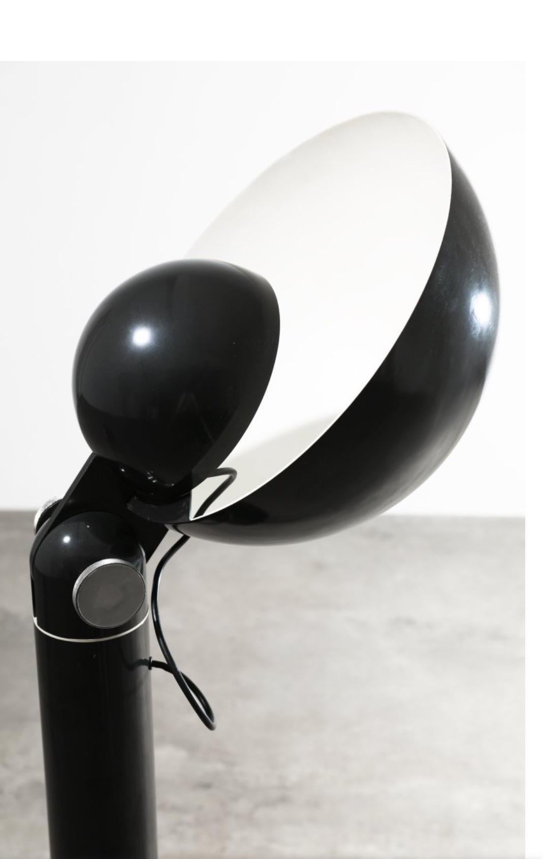 Modern Cuffia black floorlamp by Francesco Buzzi circa 1969