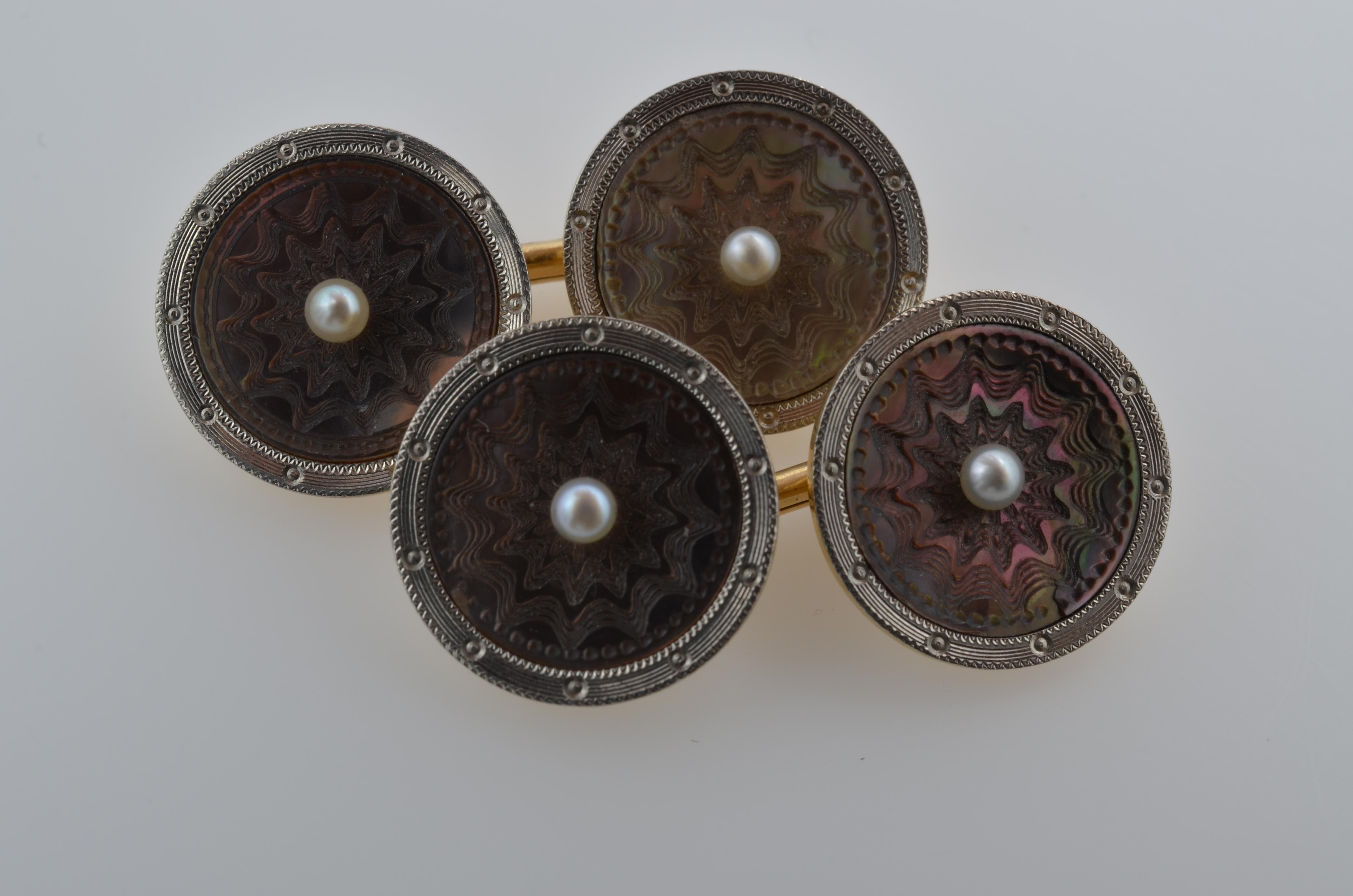 Manschettenknöpfe aus 14 Karat Gold und Platin mit Perlmuttgravur, 1930er Jahre im Angebot 3