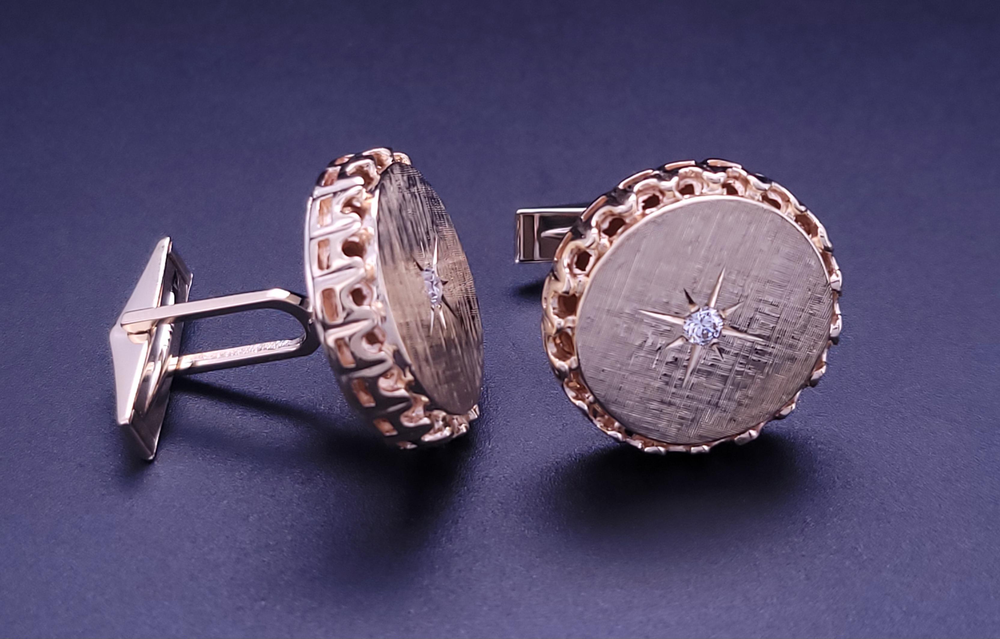 Taille ronde Boutons de manchette en or jaune 14K avec diamant en vente