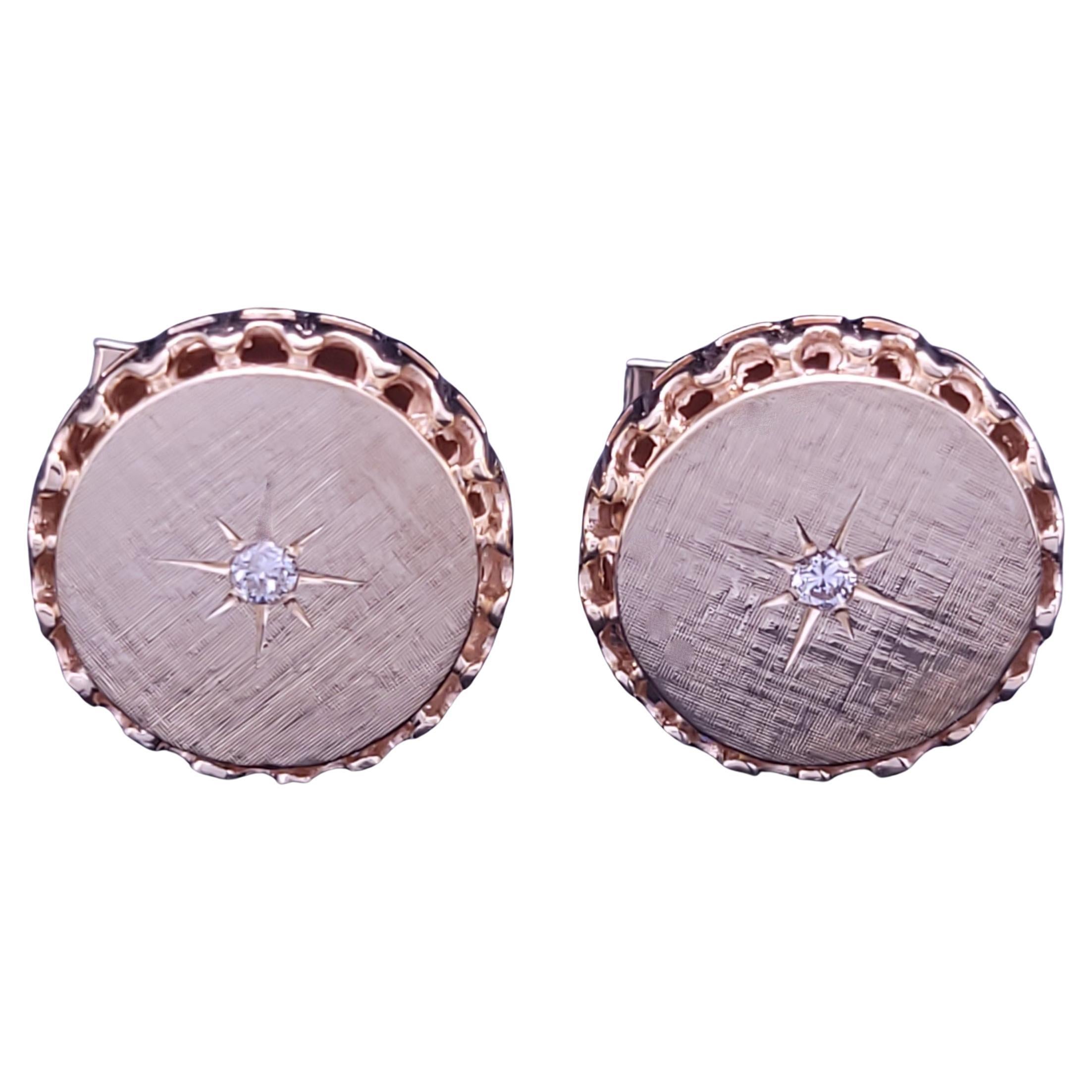 Boutons de manchette en or jaune 14K avec diamant en vente