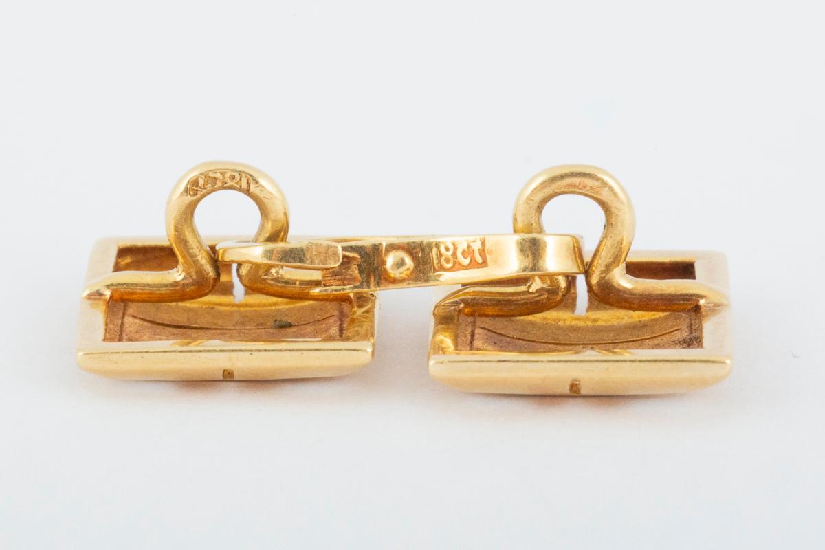 Cufflinks 18 Carat Gold in an Openwork Rectangular Design, English circa 1930 For Sale 1