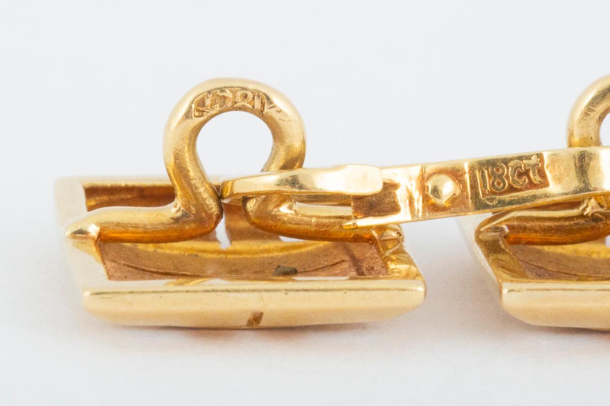 Cufflinks 18 Carat Gold in an Openwork Rectangular Design, English circa 1930 For Sale 2
