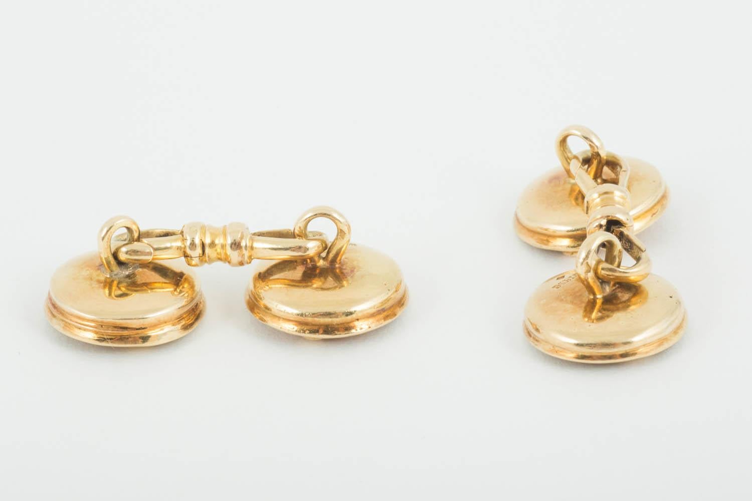 Cufflinks 18 Karat Gold Concave with Theological Scenes, Jules Wiese Paris, 1870 In Excellent Condition For Sale In London, GB