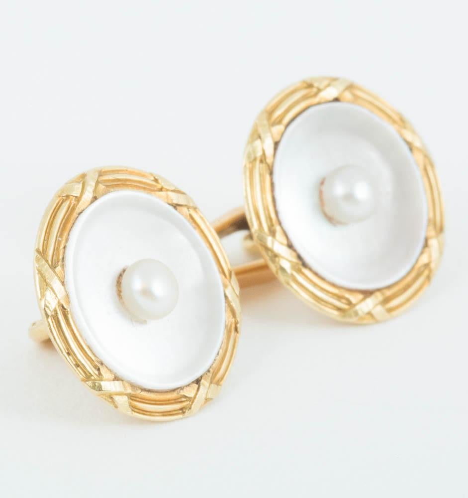 Men's Cufflinks, 18 Karat Gold, Natural Pearl, Mother-of-Pearl, French, circa 1900 For Sale