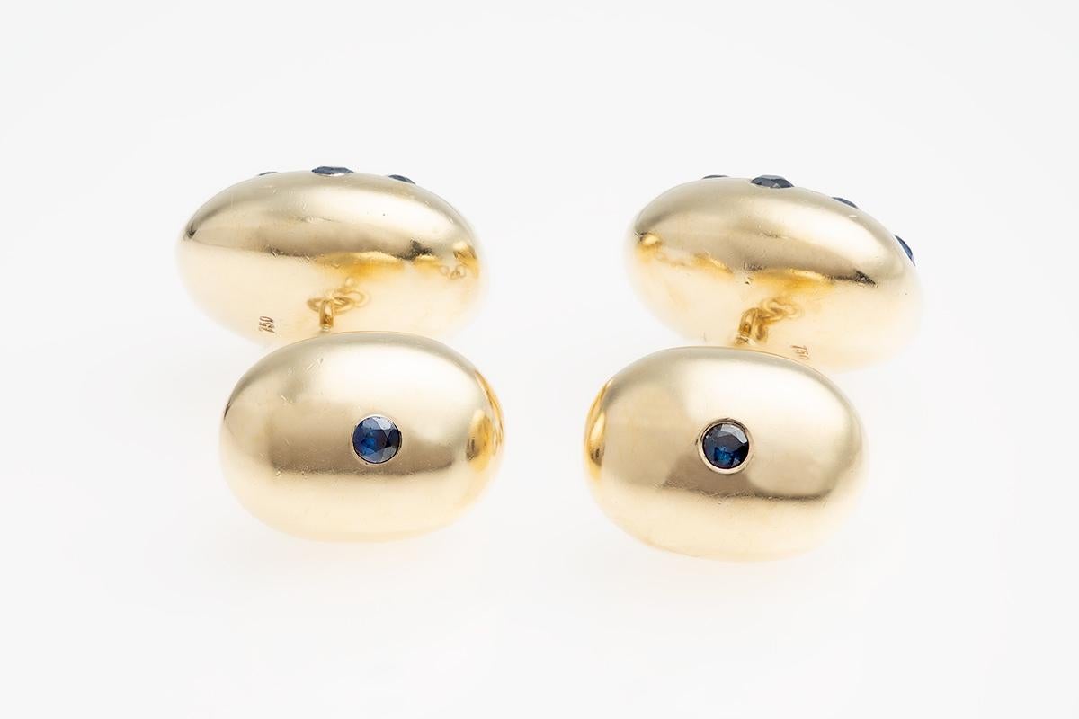 Late Victorian  Coffee Bean Shaped Cufflinks in 18 Karat Gold and Sapphires, USA circa 1970 For Sale