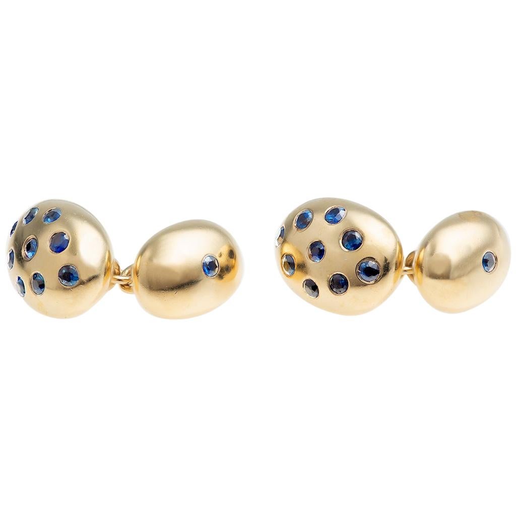  Coffee Bean Shaped Cufflinks in 18 Karat Gold and Sapphires, USA circa 1970 For Sale