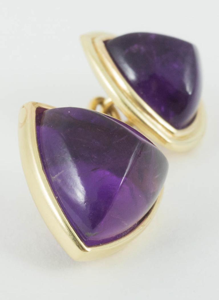 Art Nouveau Cufflinks with Triangular Mounted Amethysts in 18 Karat Gold, French circa 1920 For Sale