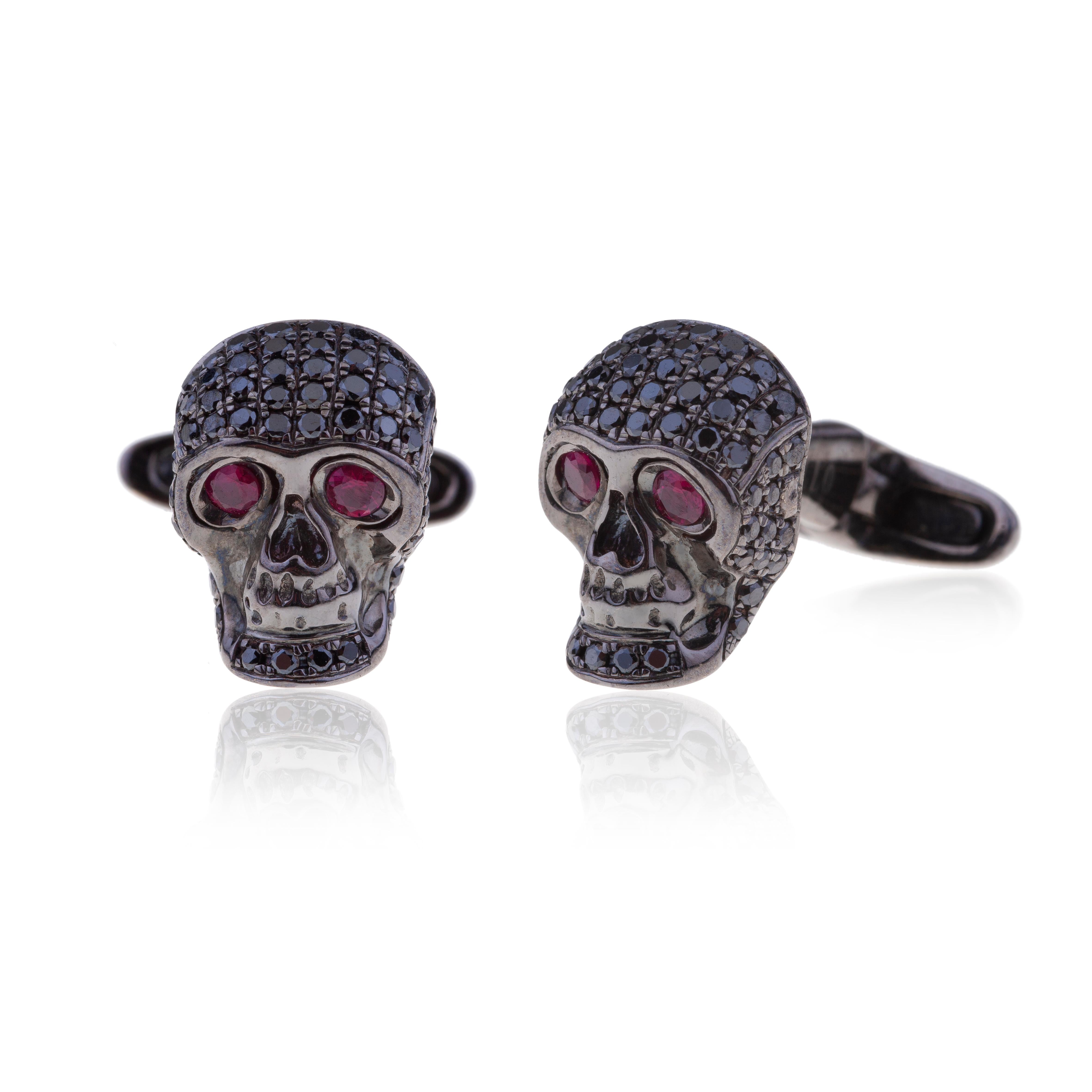 Cufflinks Black Gold from Gavello Featuring a Skull Head Black Diamonds & Ruby.
Unisex Cufflinks Suitable to Many Different Outfit.  Unique Desing by Gavello.  
The Skull Head Front is Manufactured in Gold 18kt with a Pave of Black Diamonds and the