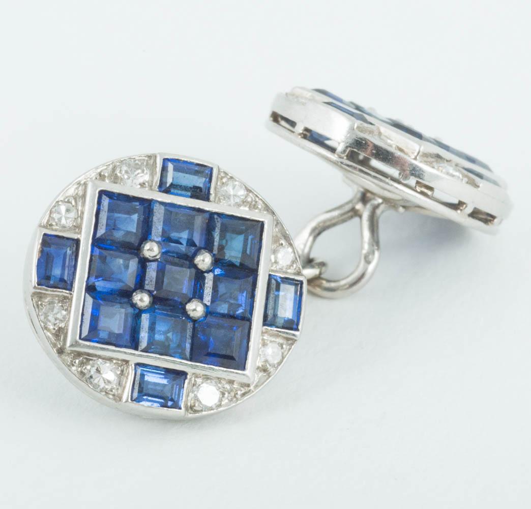 Cufflinks, Ceylon Sapphires and Diamonds in Platinum, French, circa 1925 In Excellent Condition For Sale In London, GB