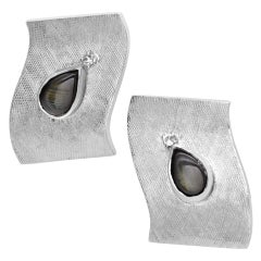 Cufflinks in 14k White Gold, Black Star Sapphire with Diamonds Accents