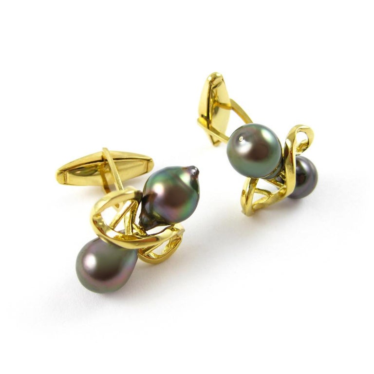 Contemporary Cufflinks in 18 Karat Yellow Gold with South Sea or Tahitian Pearls For Sale