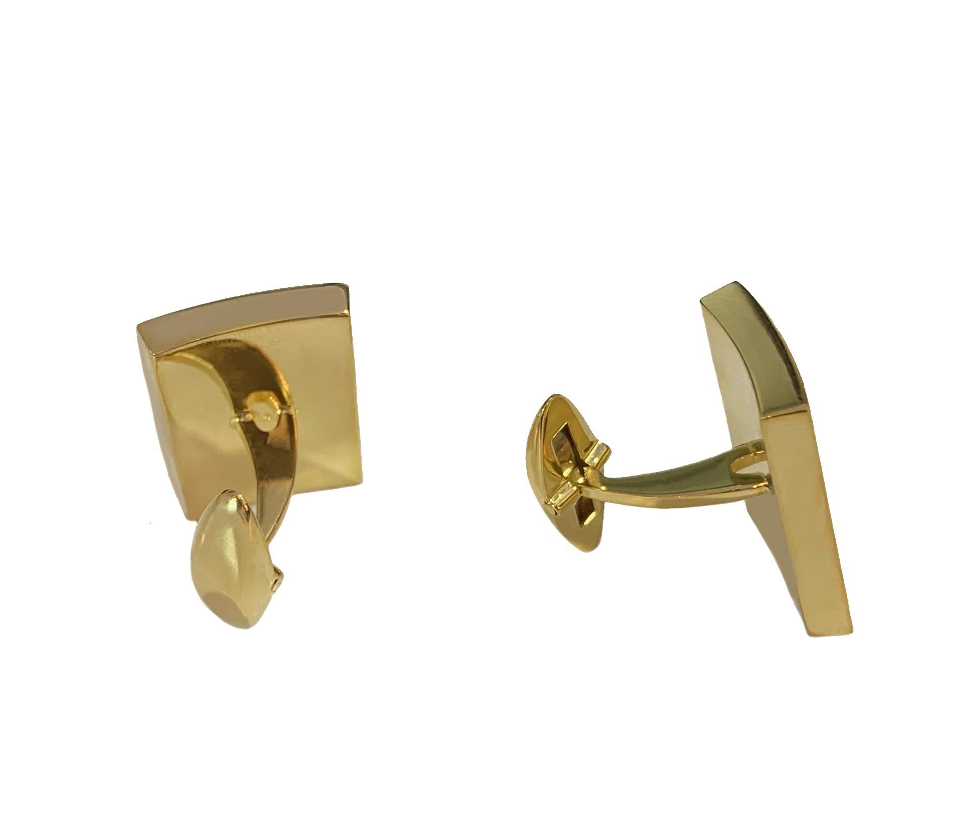 Women's or Men's Cufflinks in Yellow Gold with Sapphires For Sale