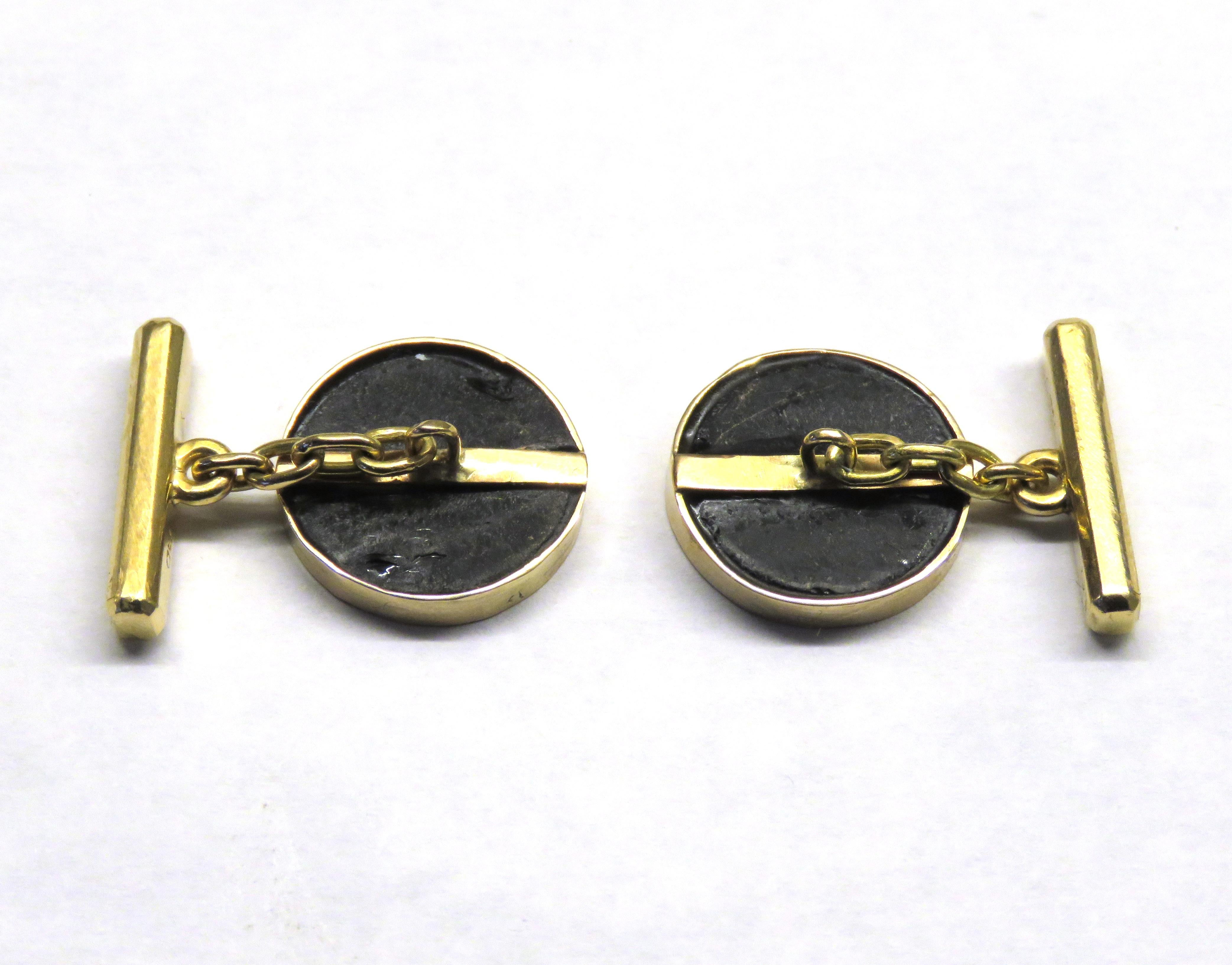 Men's Vintage Engraved 18 Karat Rose Gold Black Elk Cufflinks Hangcrafted in Italy For Sale