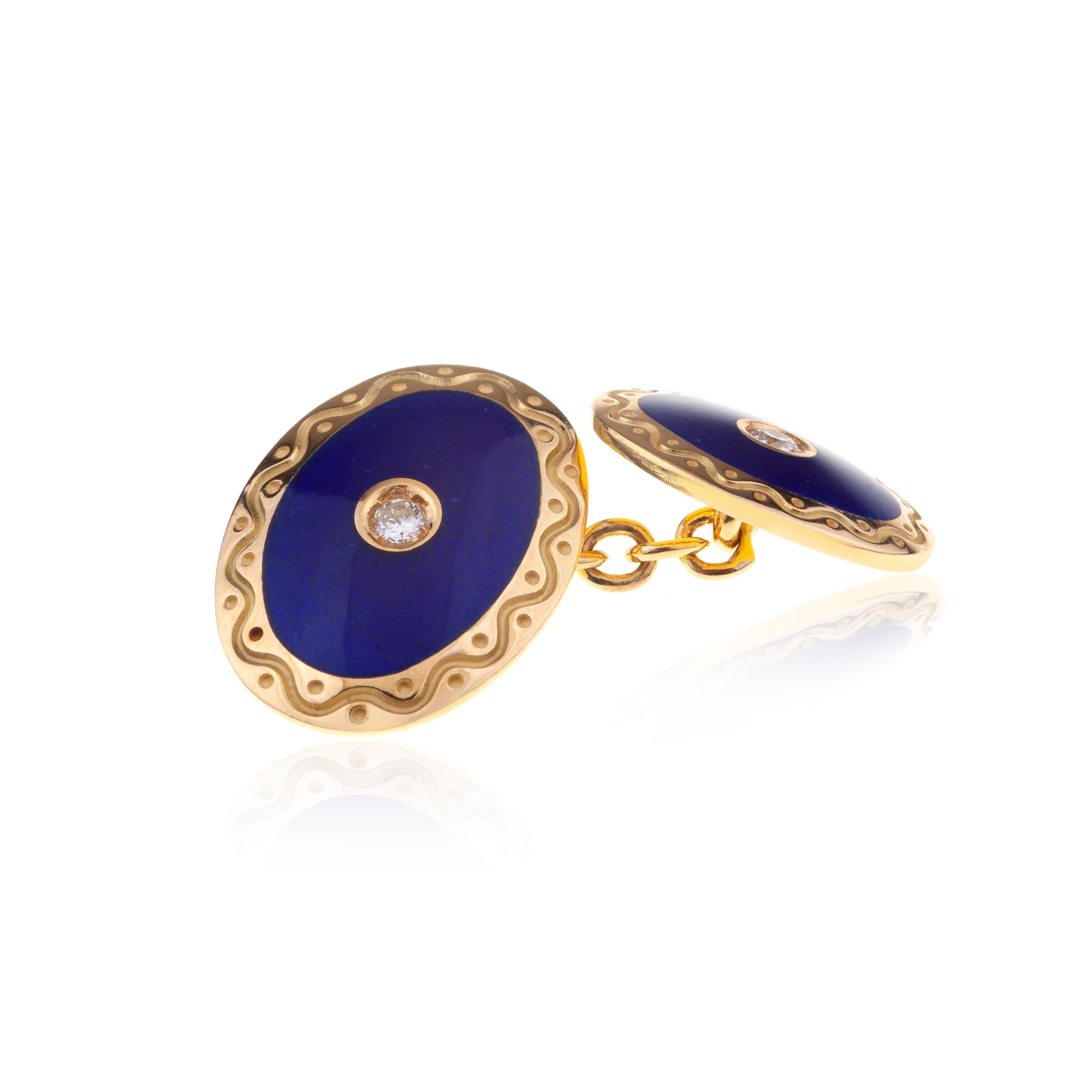 Taille brillant Boutons de manchette ovales en or 18 carats avec émail bleu et diamants en vente