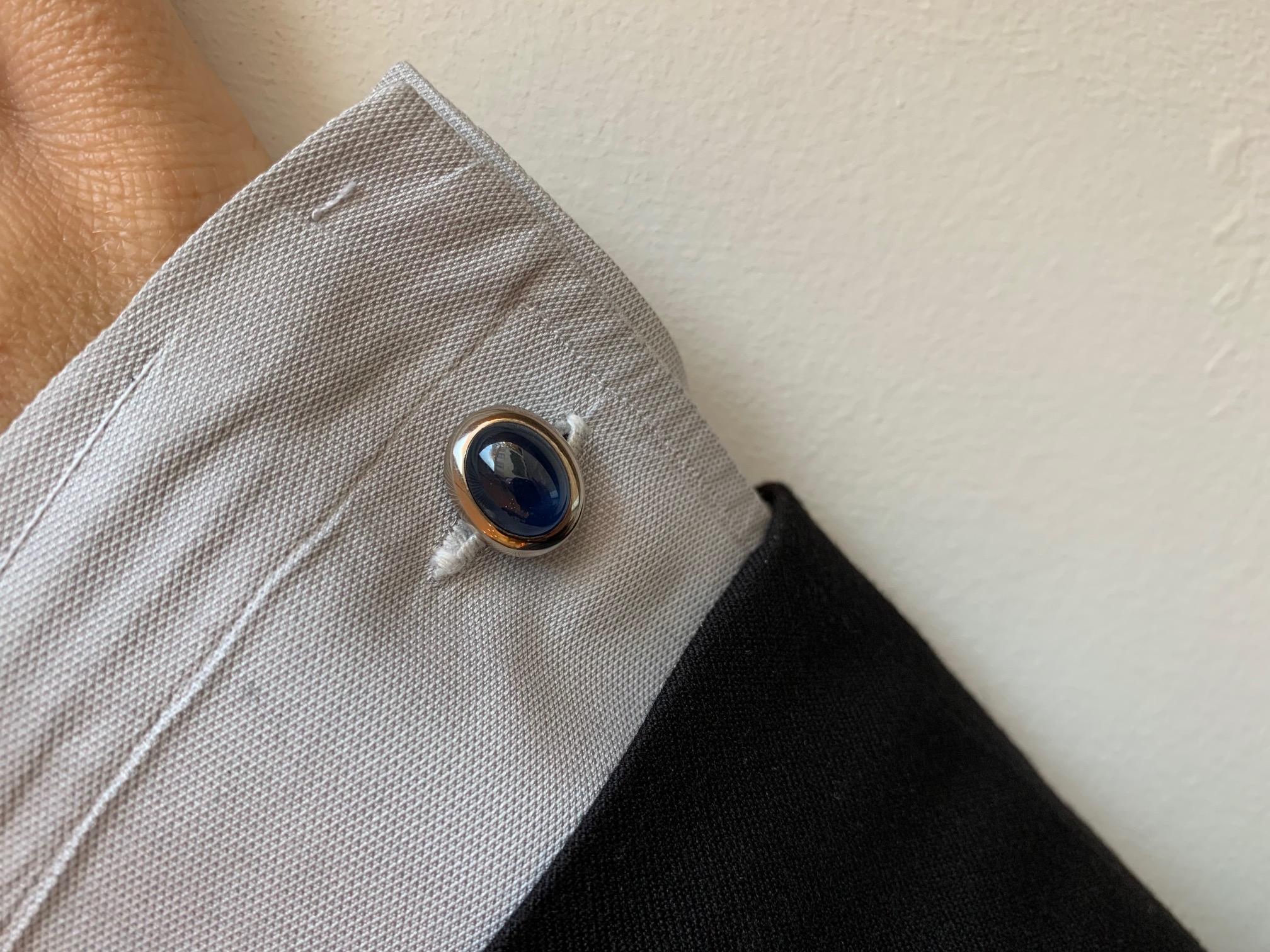 Contemporary Cufflinks with 19.80 Carat Sapphires