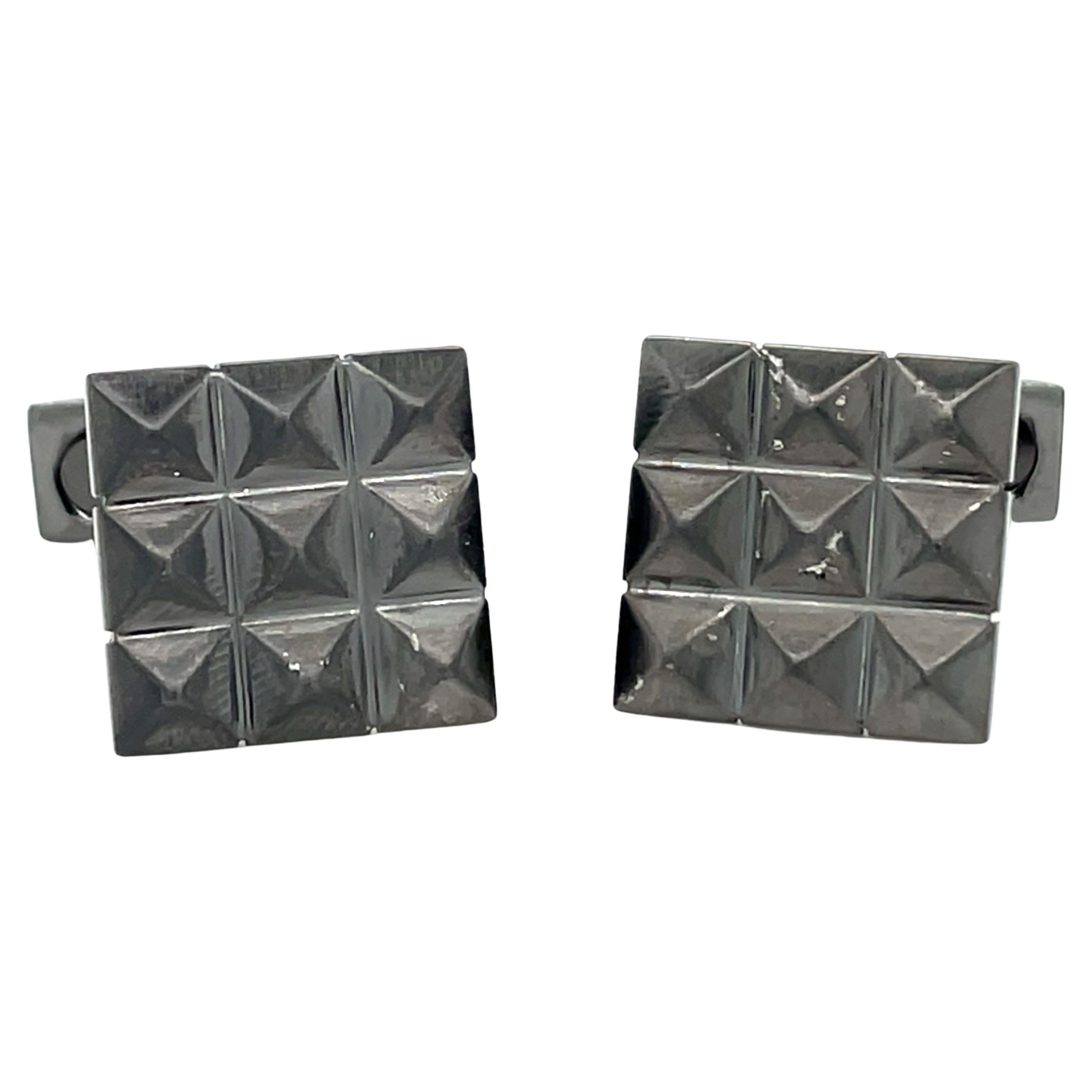 Cufflinks with black rhodium