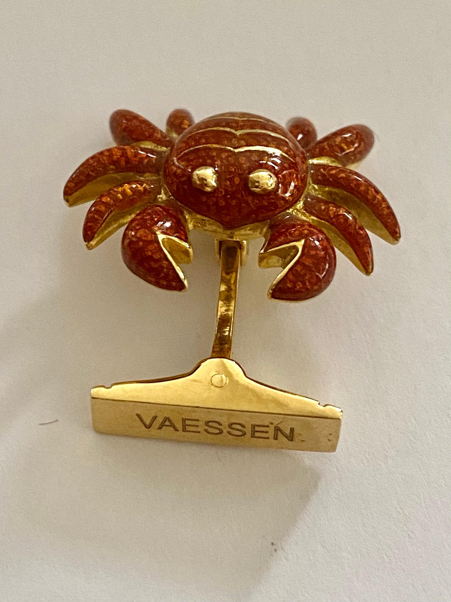 Women's or Men's Cufflinks, Yellow Gold and Enamel in the Shape of a Crab Signed: Vaessen For Sale