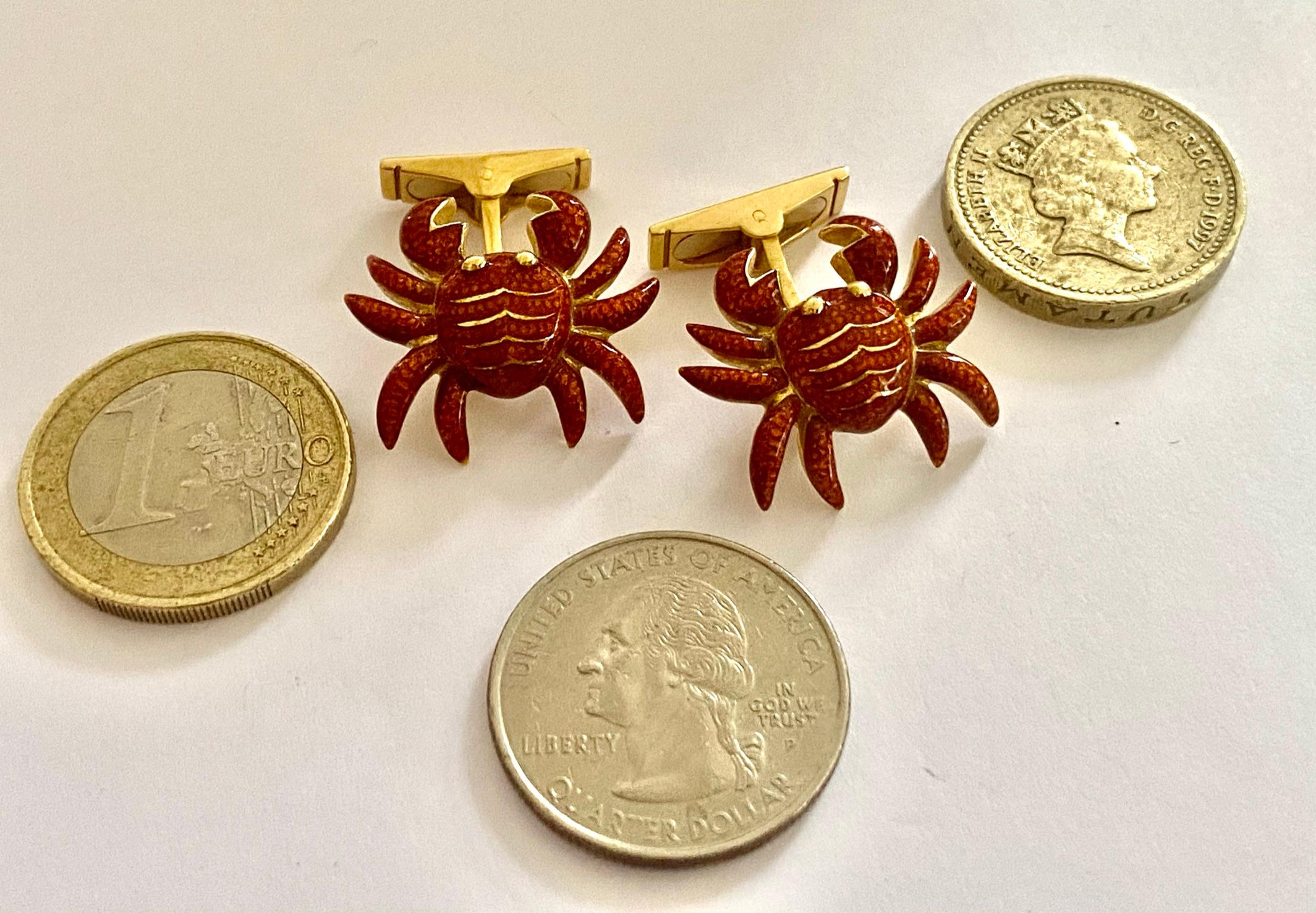 Cufflinks, Yellow Gold and Enamel in the Shape of a Crab Signed: Vaessen For Sale 1