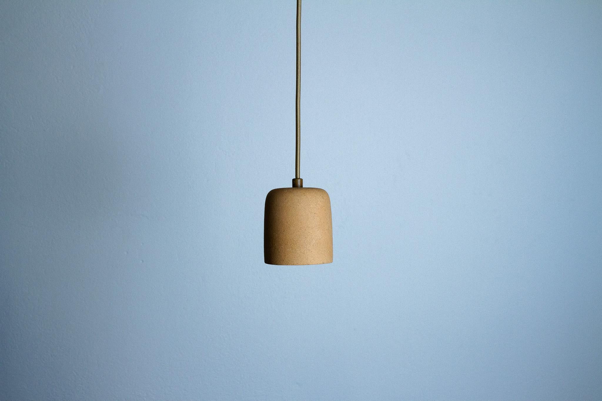Ciondolo Cuia - terracotta - Romaria Collection - Ceramica brasiliana in vendita 4