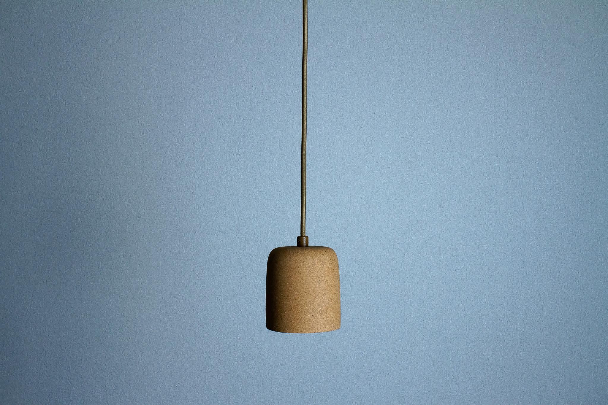 Ciondolo Cuia - terracotta - Romaria Collection - Ceramica brasiliana in vendita 5