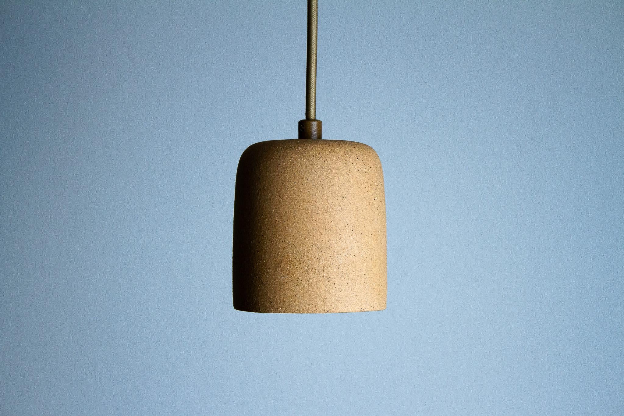 Ciondolo Cuia - terracotta - Romaria Collection - Ceramica brasiliana in vendita 3