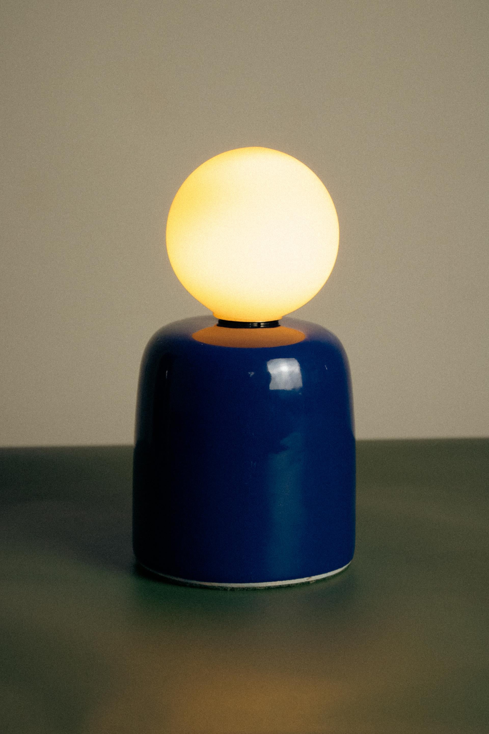 XXIe siècle et contemporain Lampe de table Cuia bleue, collection Romaria en vente