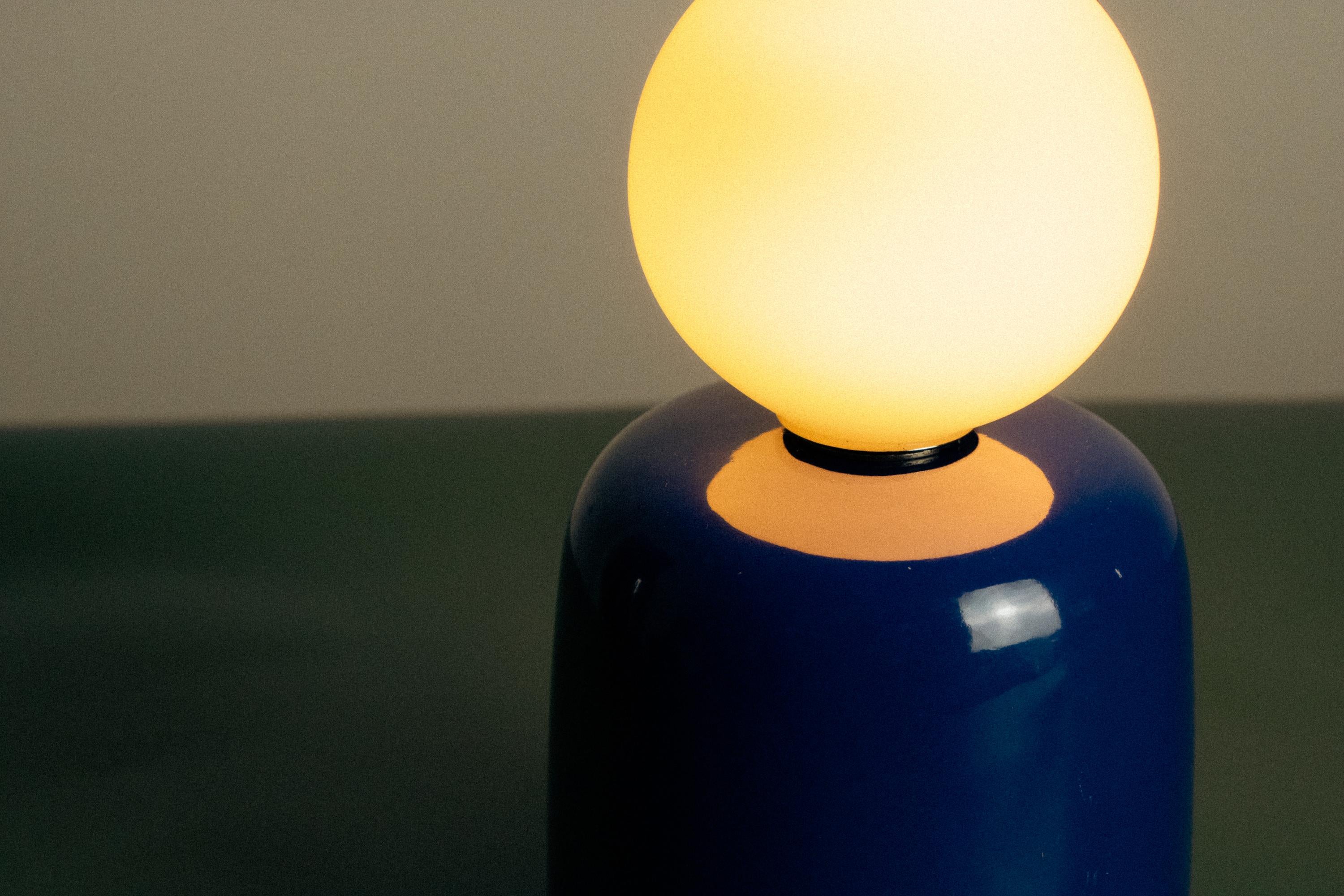 Lampe de table Cuia bleue, collection Romaria en vente 3