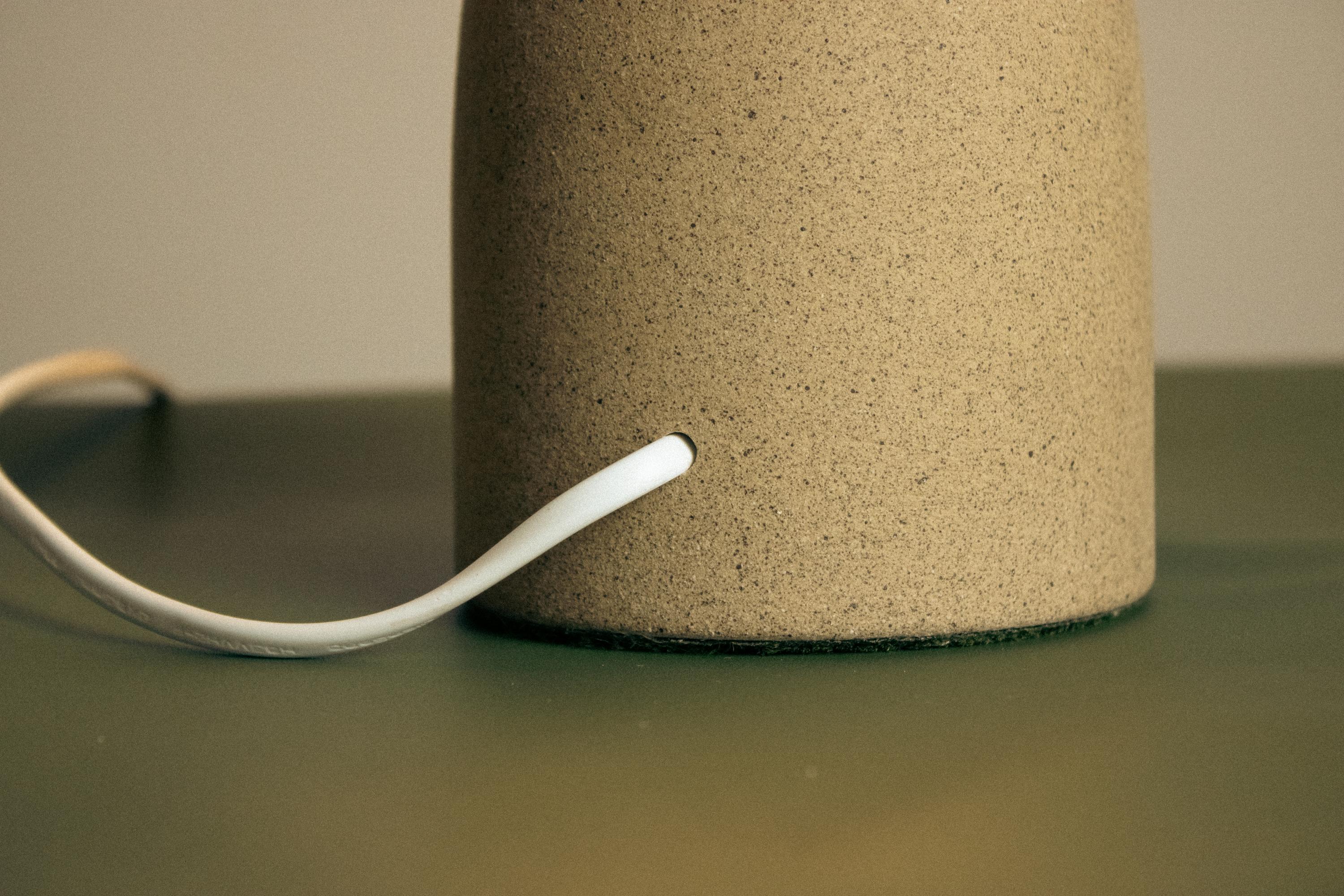 XXIe siècle et contemporain Lampe de table Cuia - sable - Collection Romaria en vente