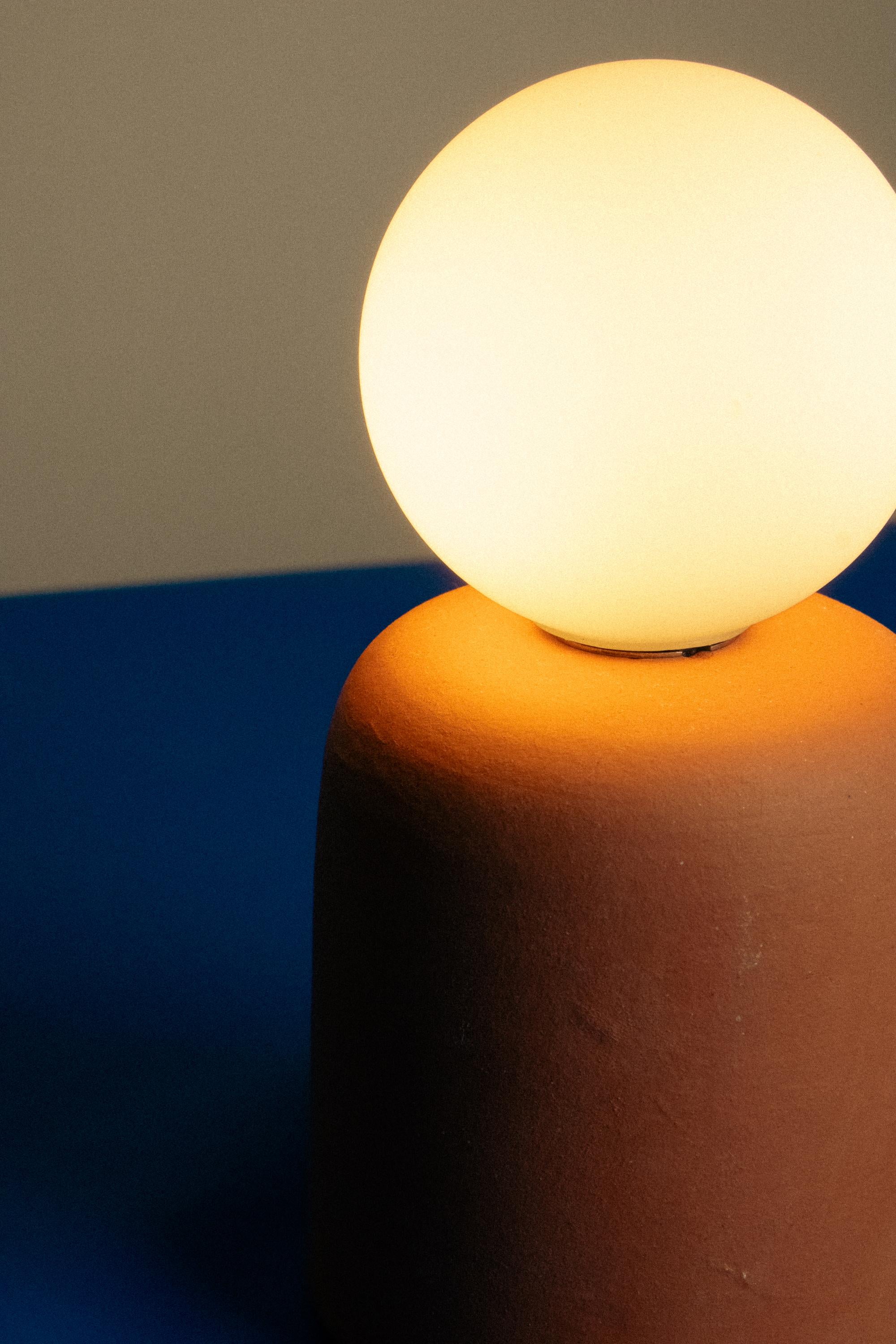 Lampe de table Cuia en terre cuite - Collection Romaria en vente 2