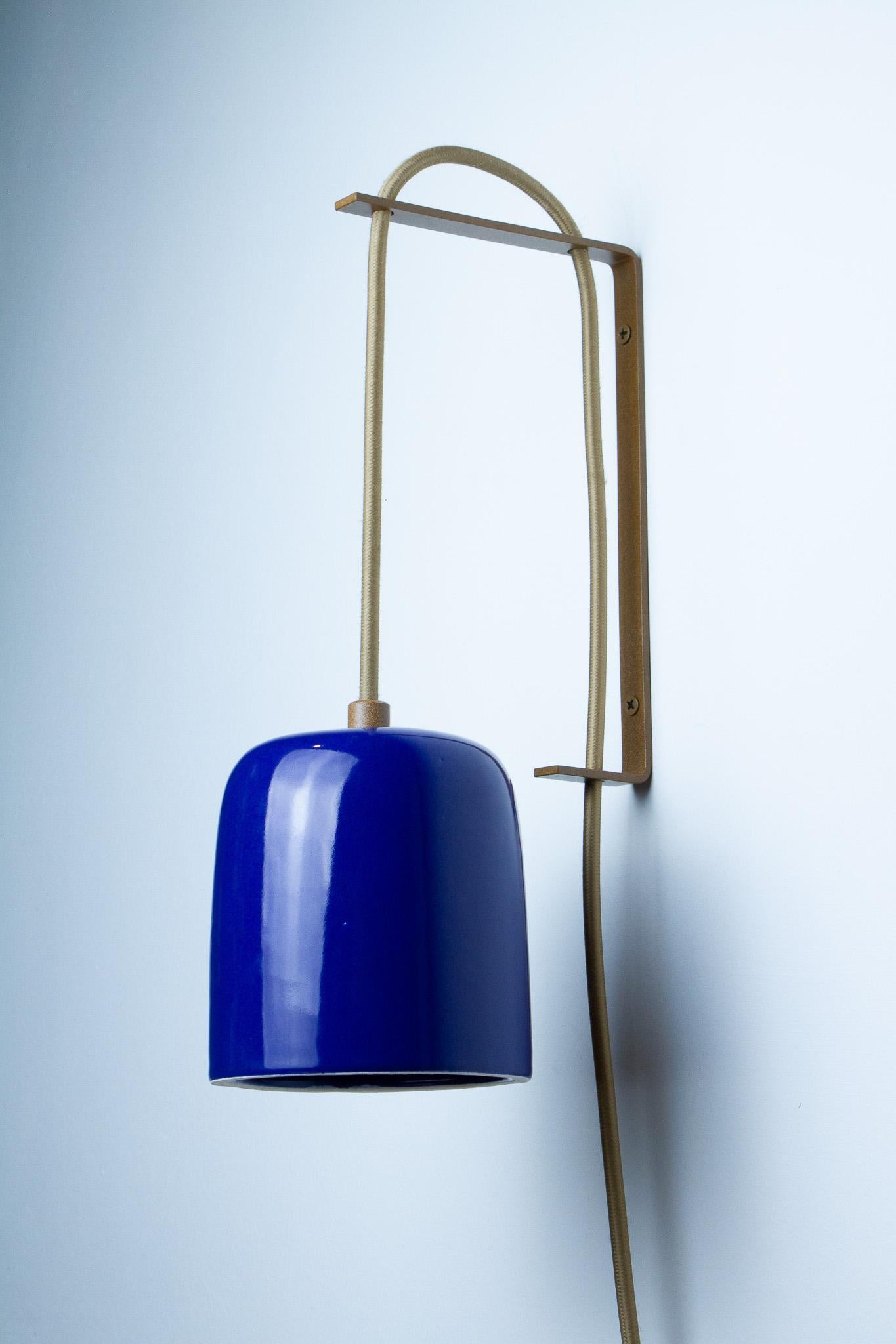Cuia Wandleuchter - blau - Romaria Kollektion - brasilianische Keramik (Brasilianisch) im Angebot